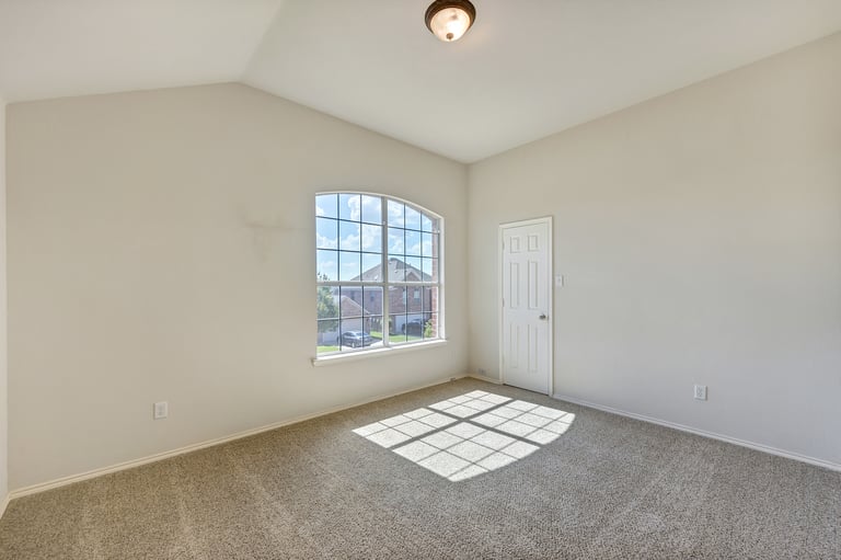 Photo 25 of 32 - 9900 Shelburne Rd, Fort Worth, TX 76244
