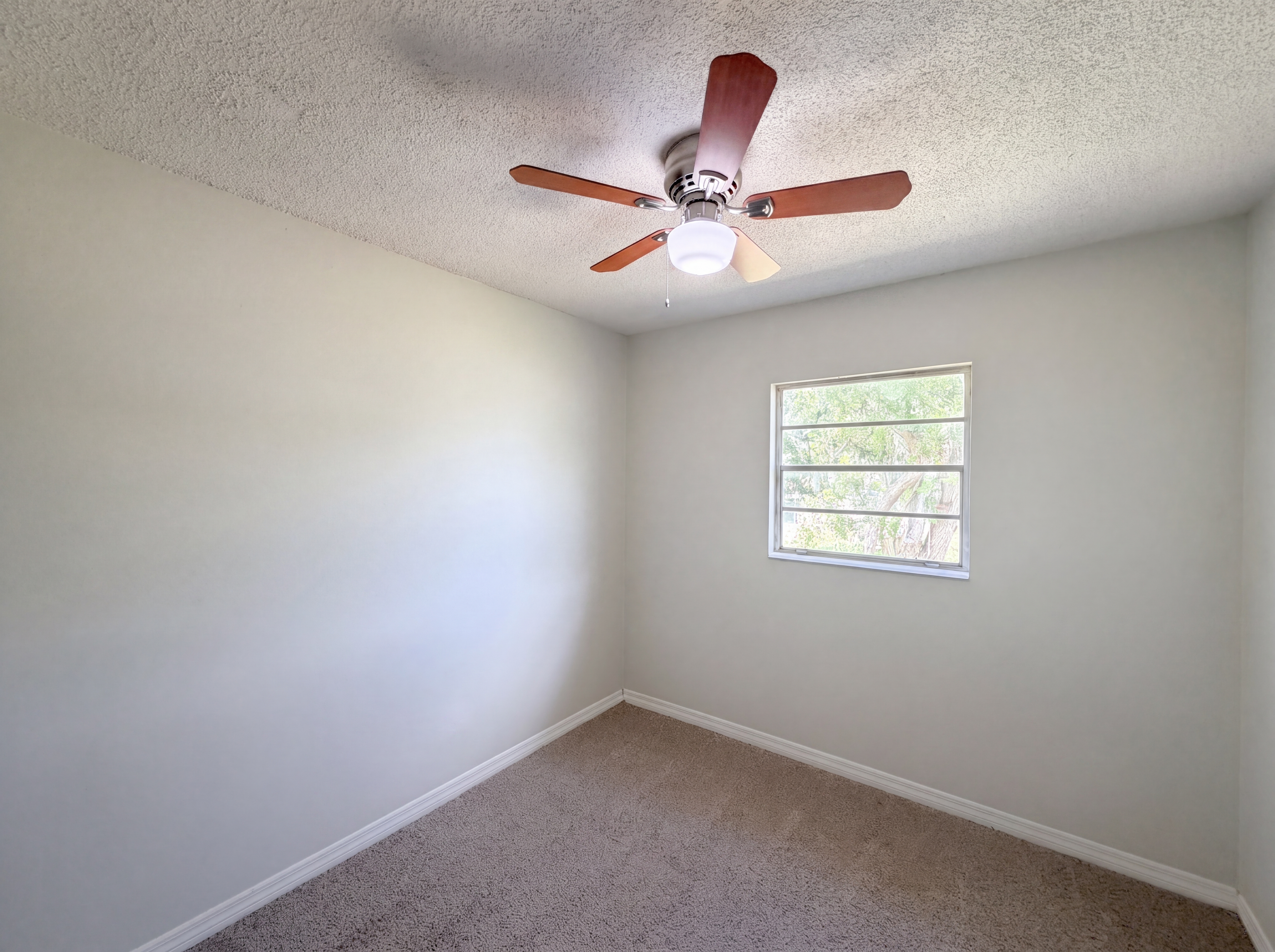 Photo 13 of 18 of 1114 N Forrest Ave, Kissimmee, FL