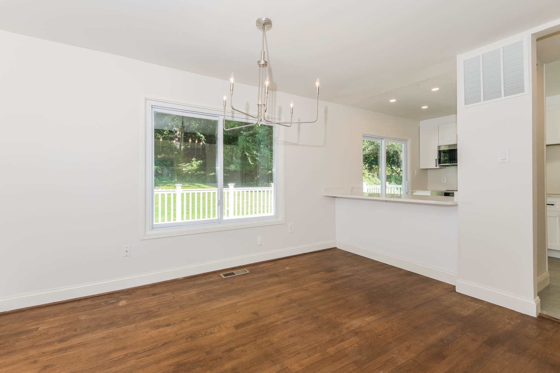 Photo 7 of 21 of 10103 Meredith Ave, Silver Spring, MD