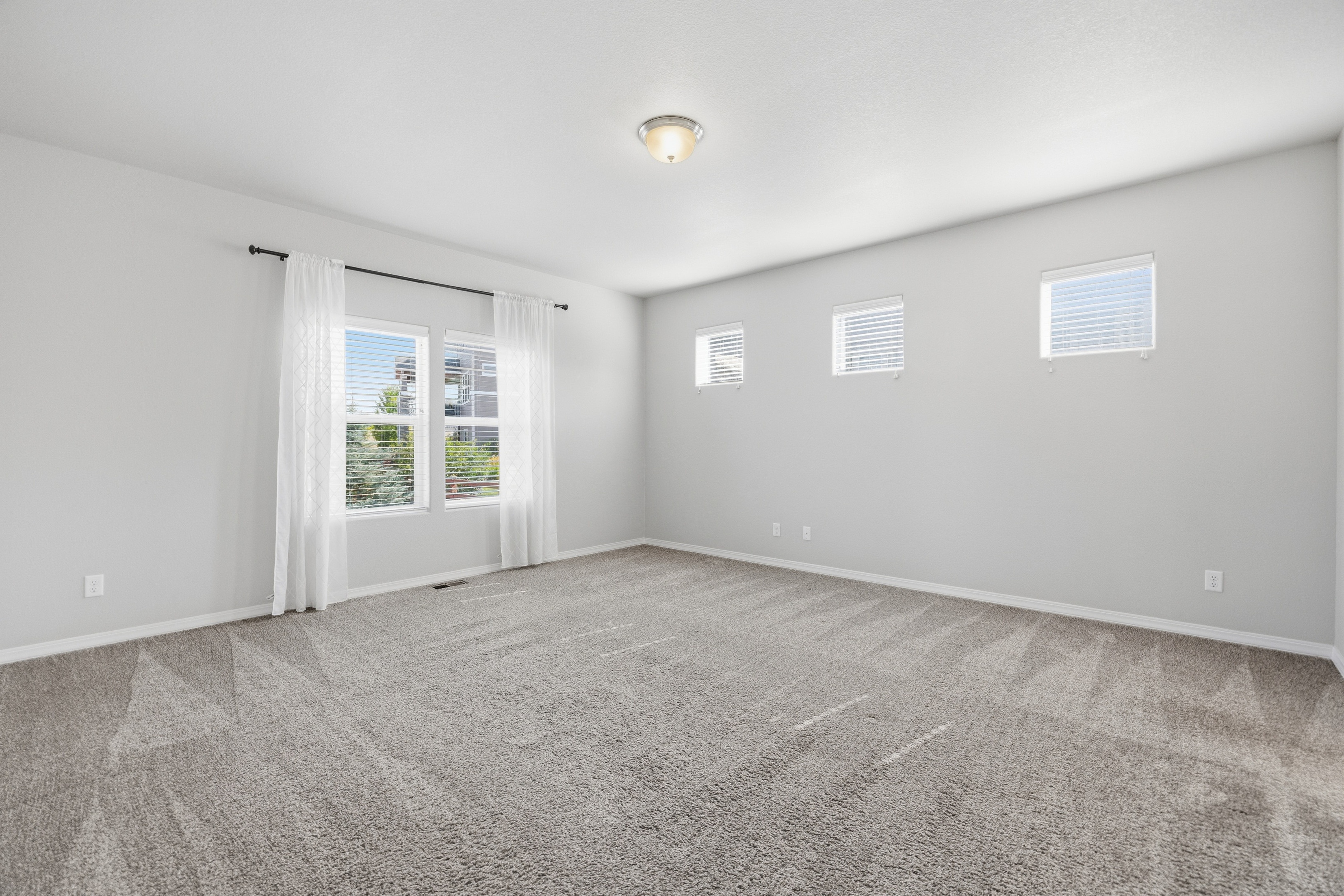 Photo 4 of 48 of 6440 Stonefly Dr, Colorado Springs, CO