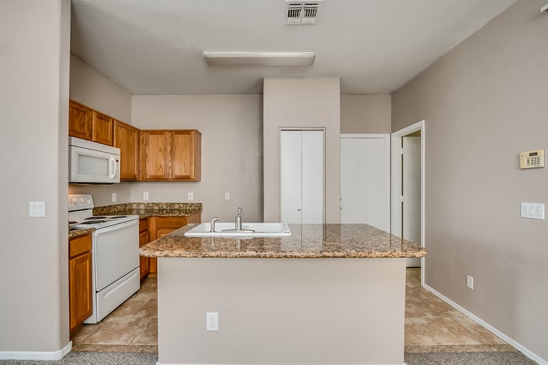 Photo 3 of 28 - 1454 E Atlanta Ave, Phoenix, AZ 85040