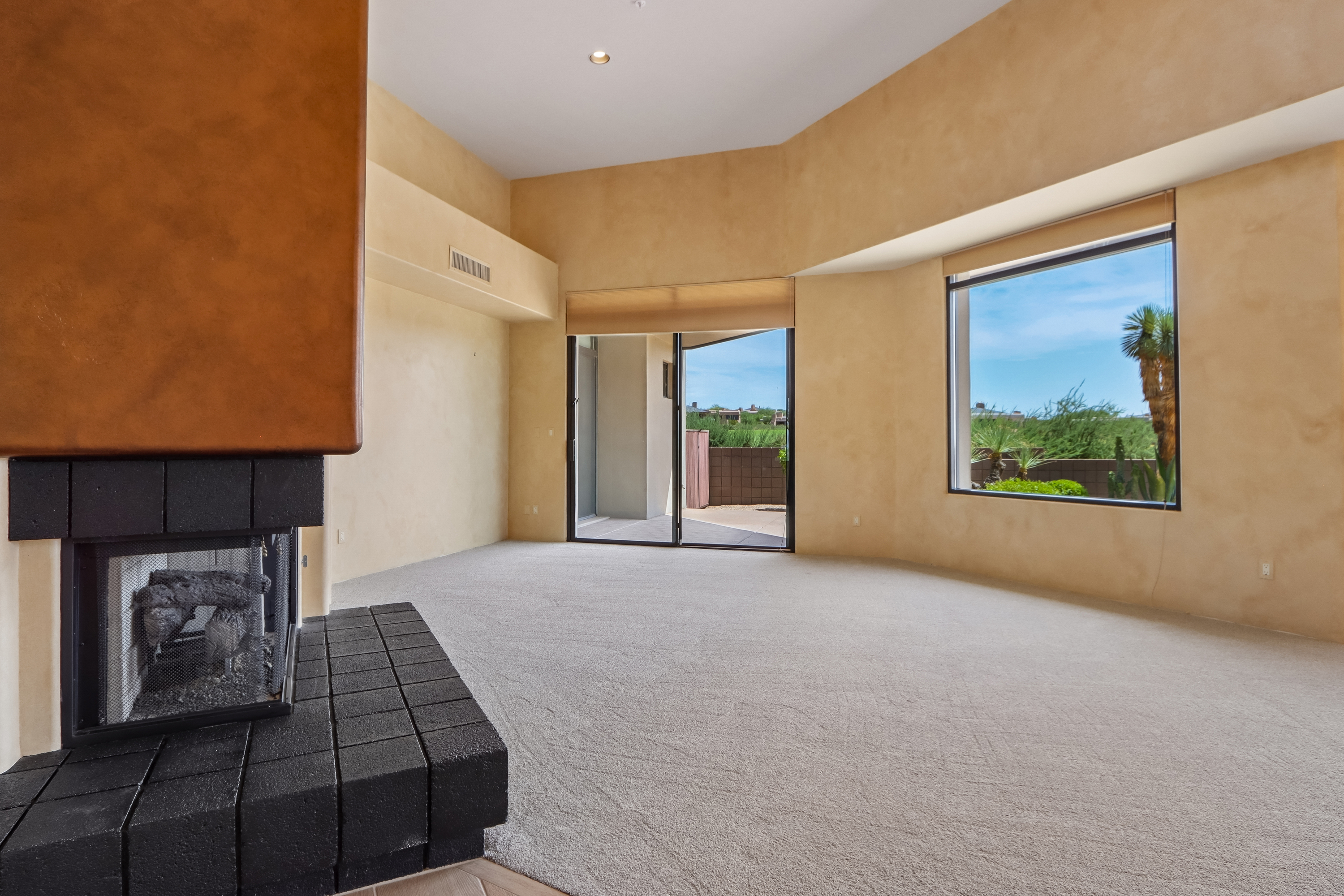 Photo 11 of 32 of 39749 N 107th Way, Scottsdale, AZ