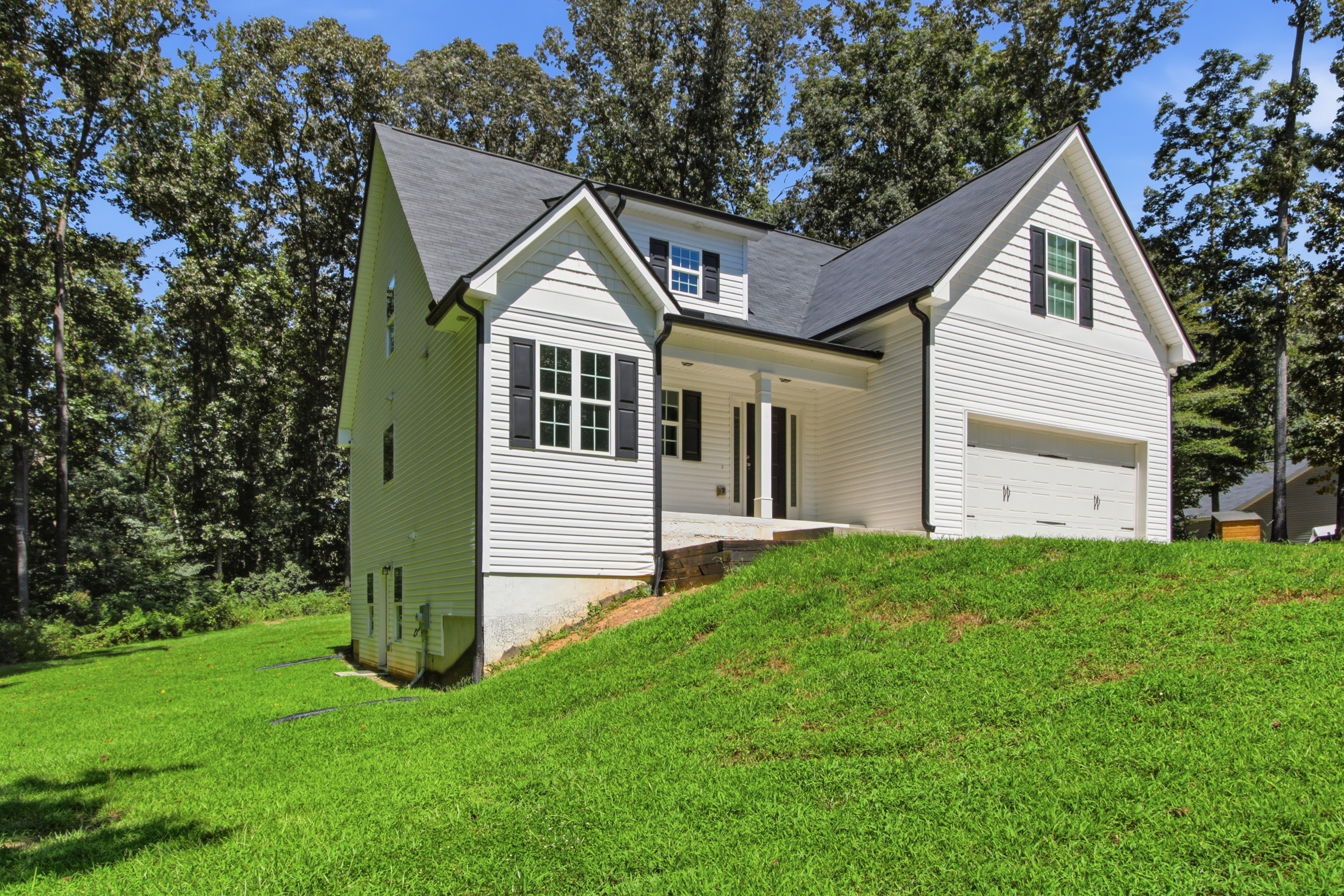 Photo 5 of 38 of 522 Mountain Creek Dr, Maysville, GA