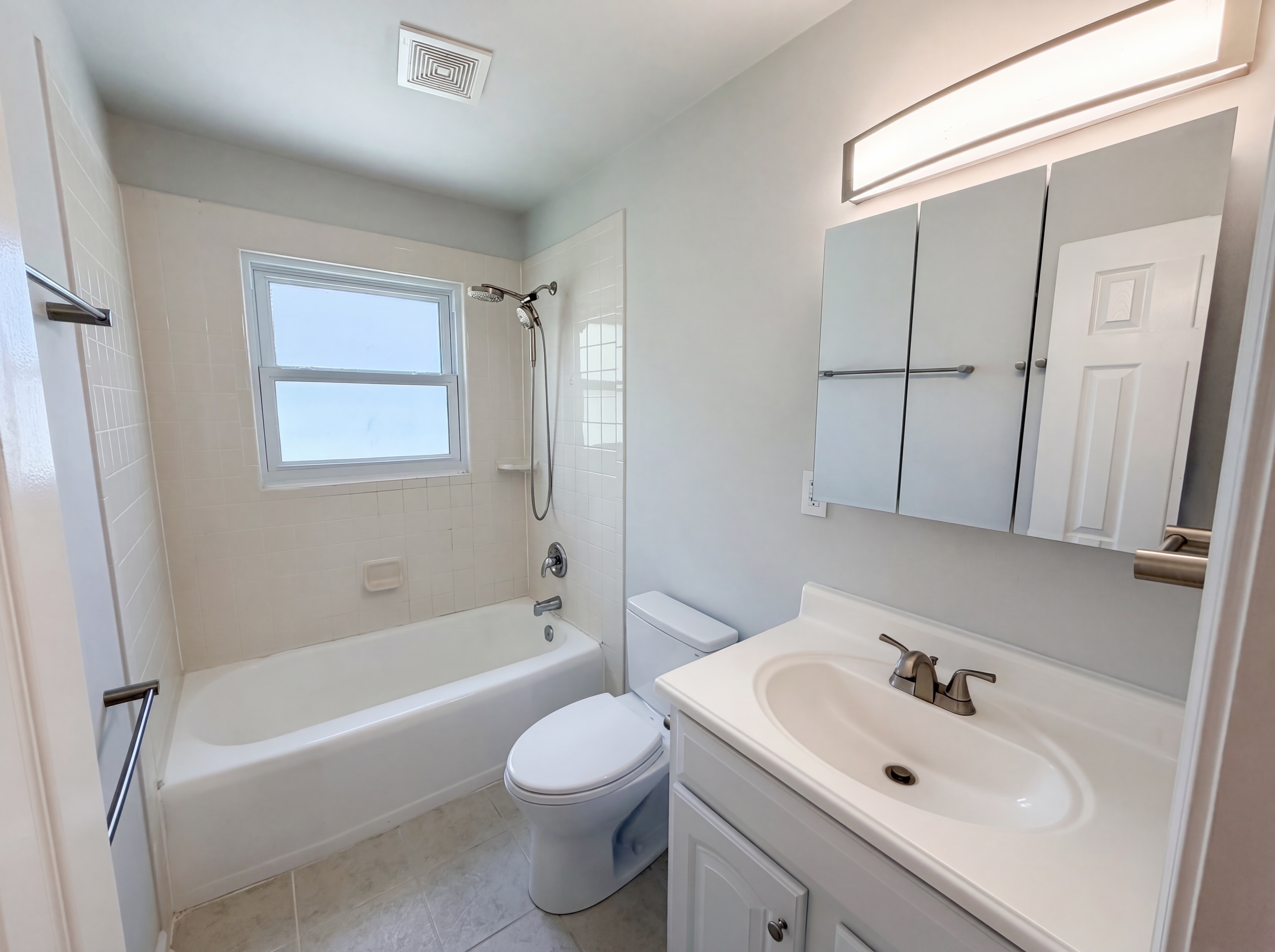 Photo 10 of 16 of 910 Devonport Dr, Raleigh, NC