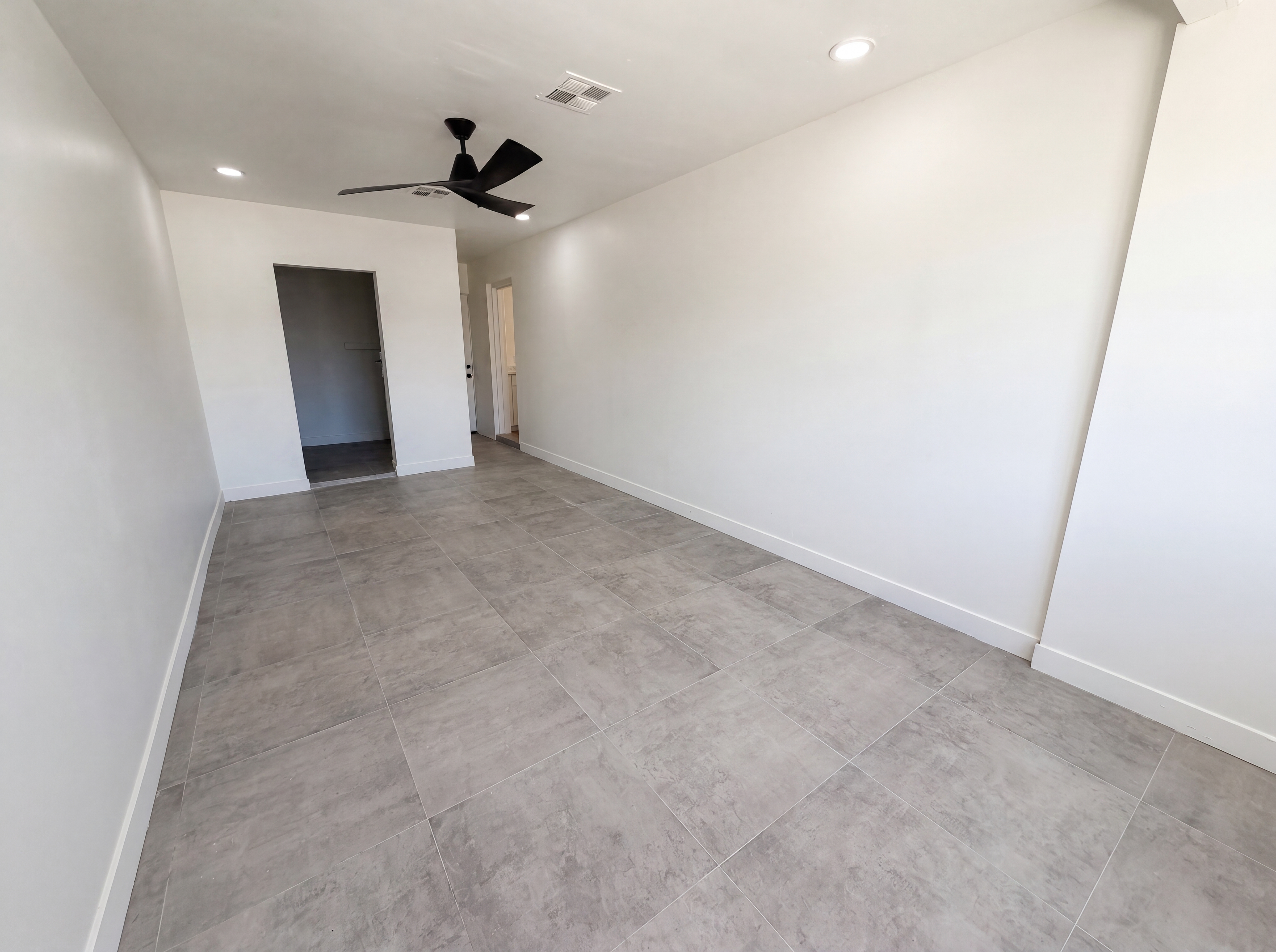 Photo 8 of 21 of 4505 W Clarendon Ave, Phoenix, AZ