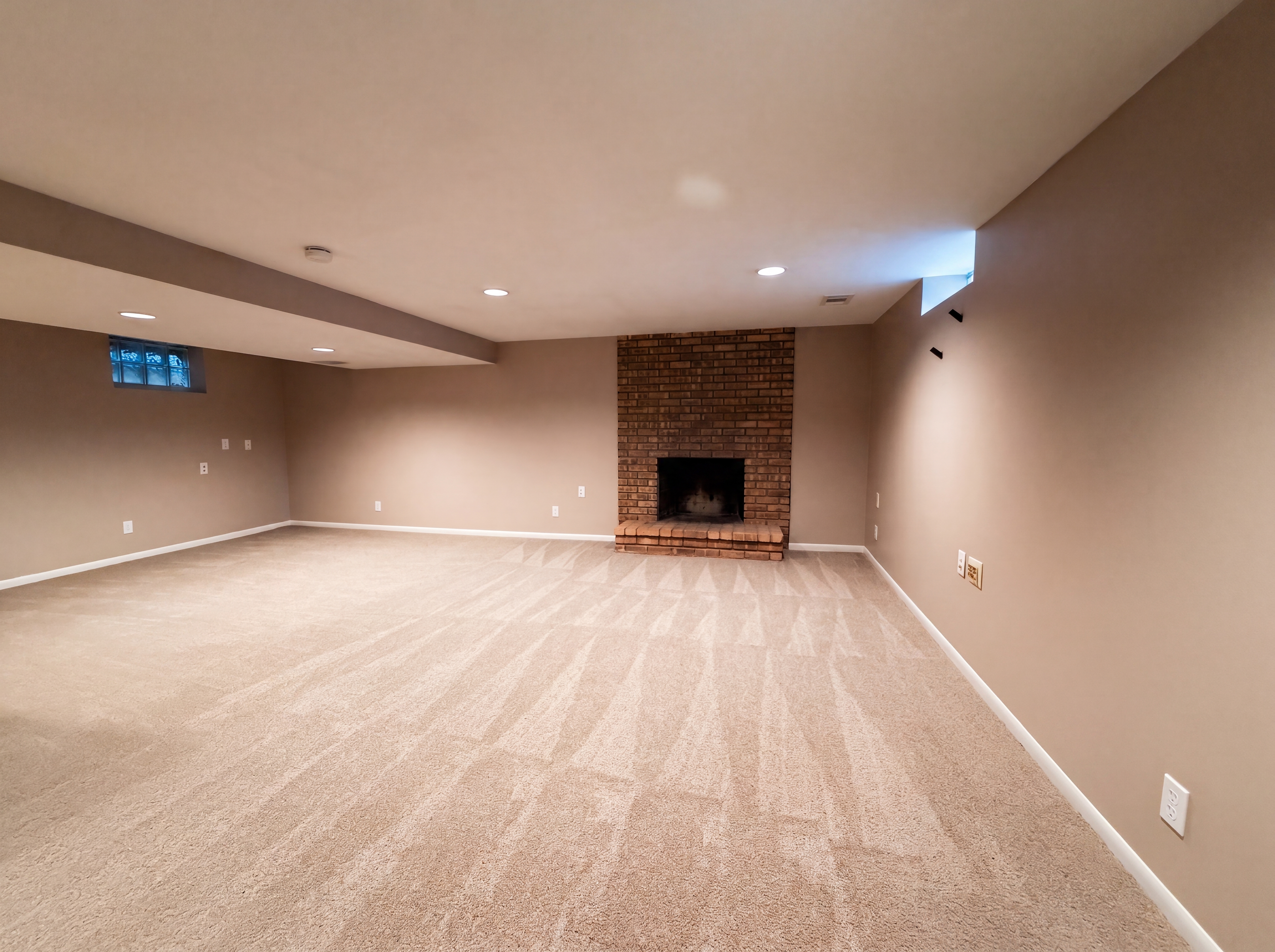 Photo 16 of 24 of 18220 Duck Lake Trl, Eden Prairie, MN