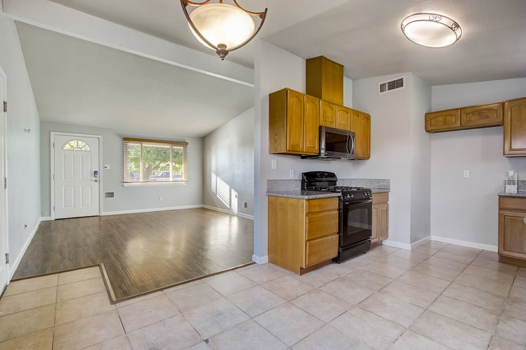 Photo 19 of 26 - 3660 Buhler Way, North Highlands, CA 95660
