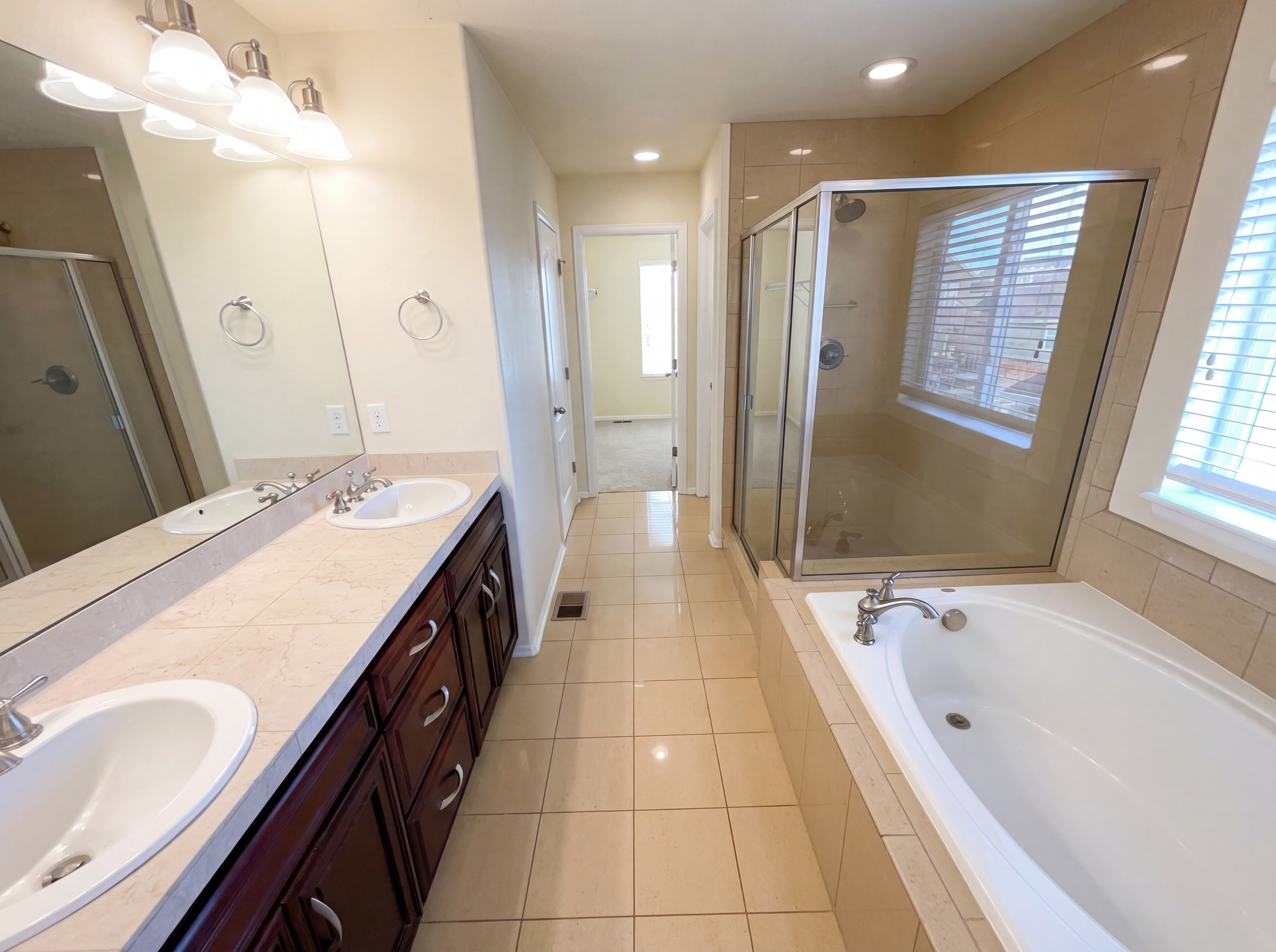 Photo 6 of 36 of 6334 N Ensenada Ct, Aurora, CO