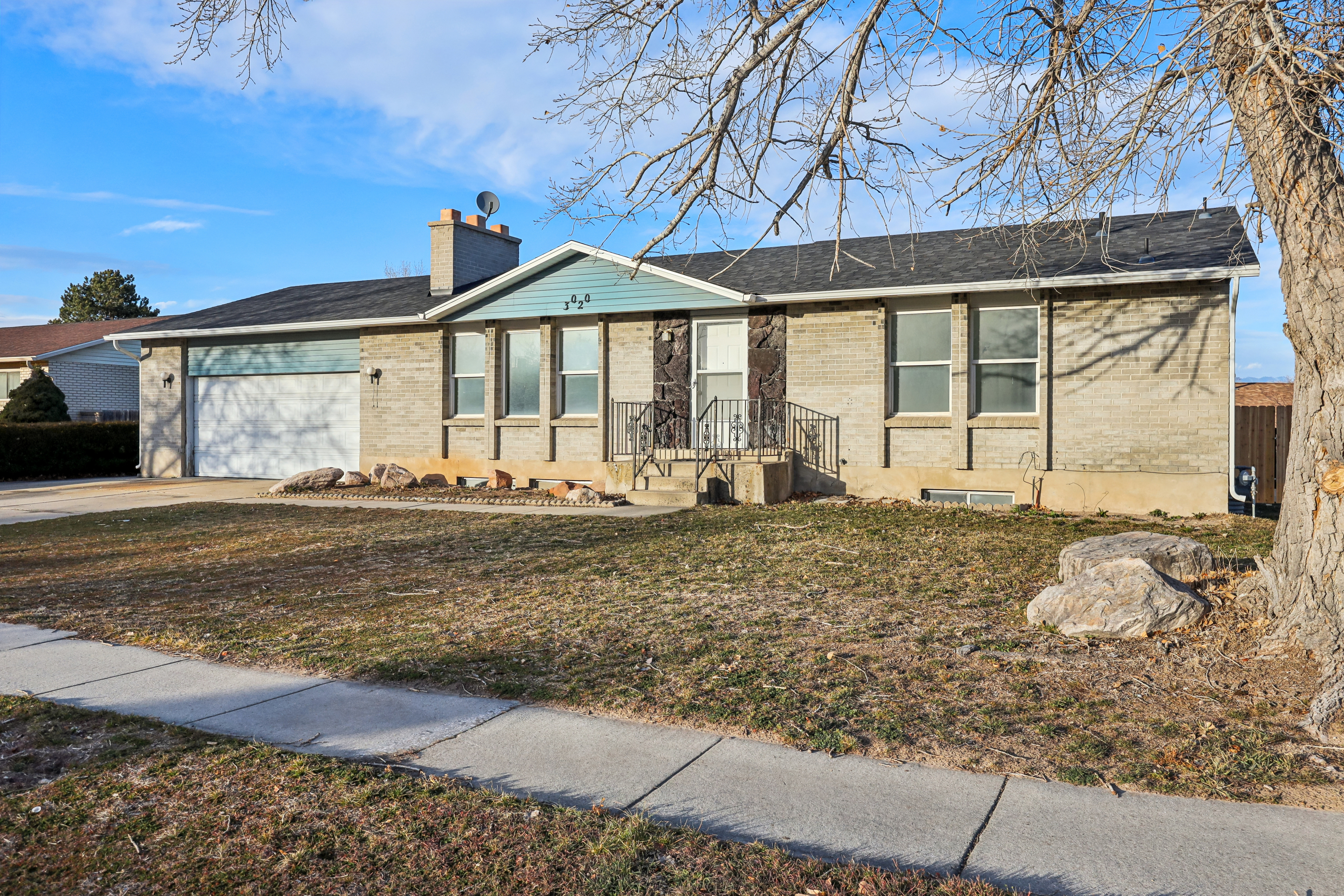 Photo 11 of 40 of 3020 W Rosa Vista Dr, Taylorsville, UT