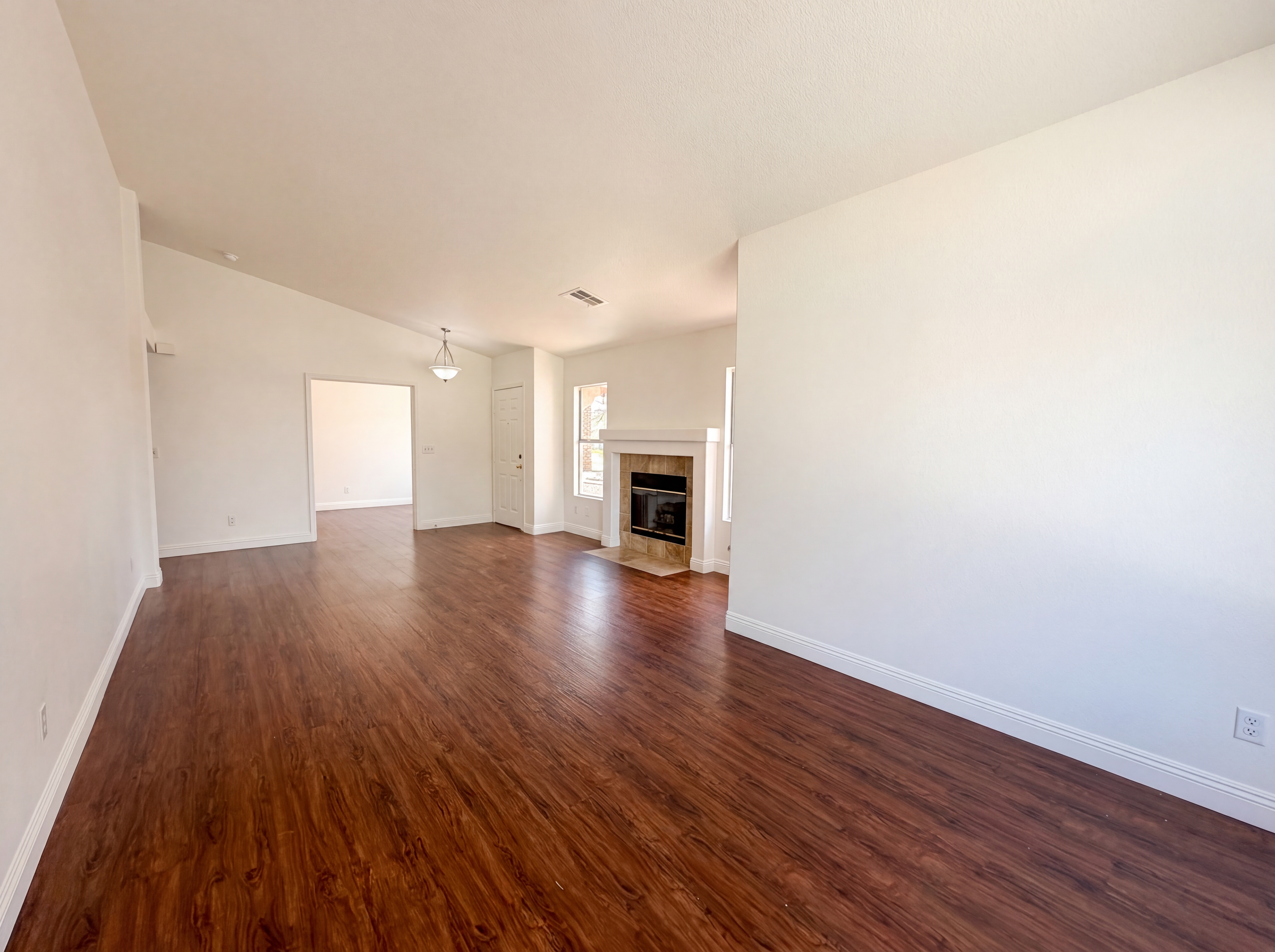 Photo 8 of 23 of 2080 Sierra Stone Ln, Las Vegas, NV