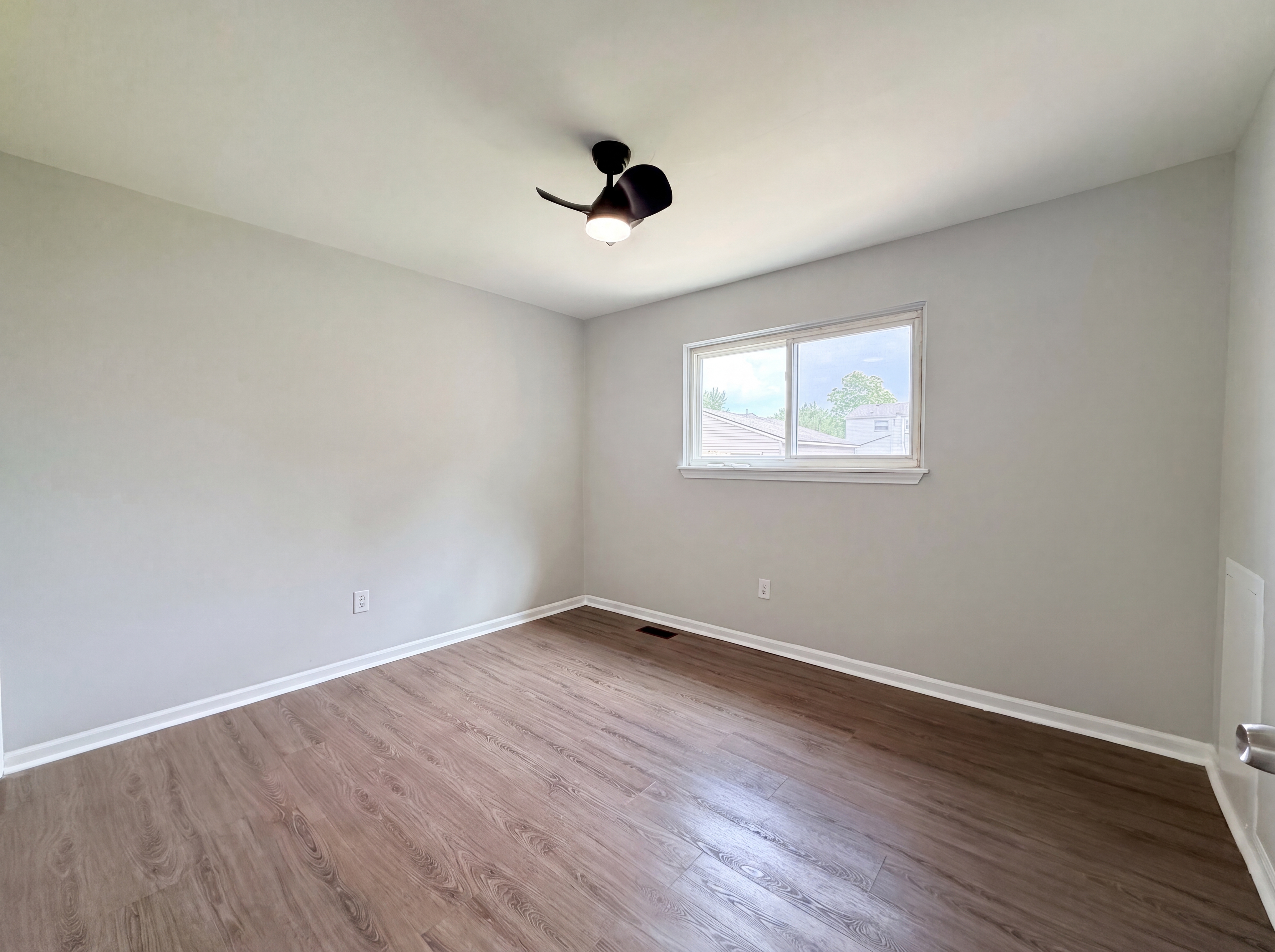 Photo 11 of 21 of 42195 Fairview Dr, Canton, MI