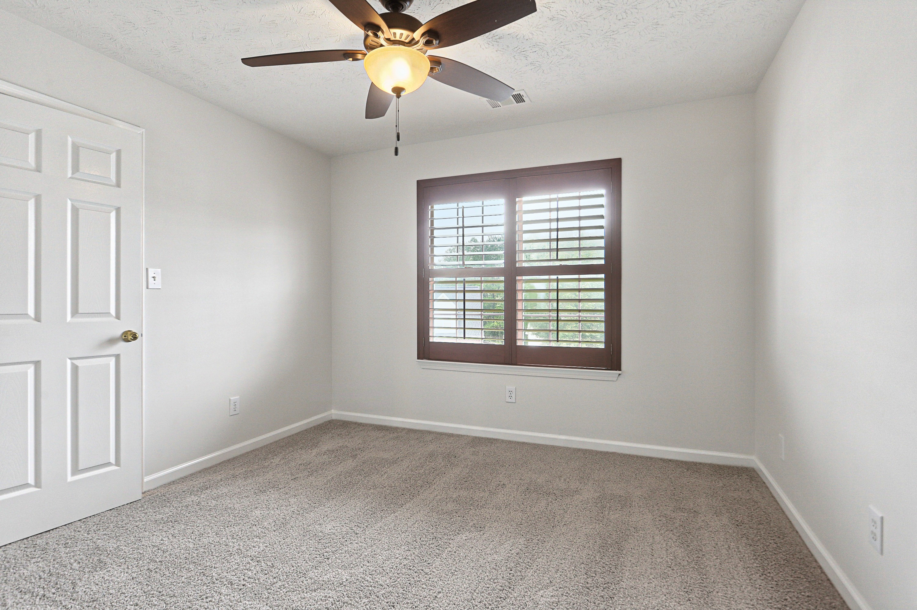 Photo 28 of 41 of 5713 Mill View Way, Lithonia, GA
