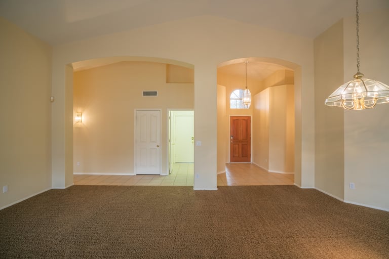 Photo 6 of 28 - 9923 N 58th Dr, Glendale, AZ 85302