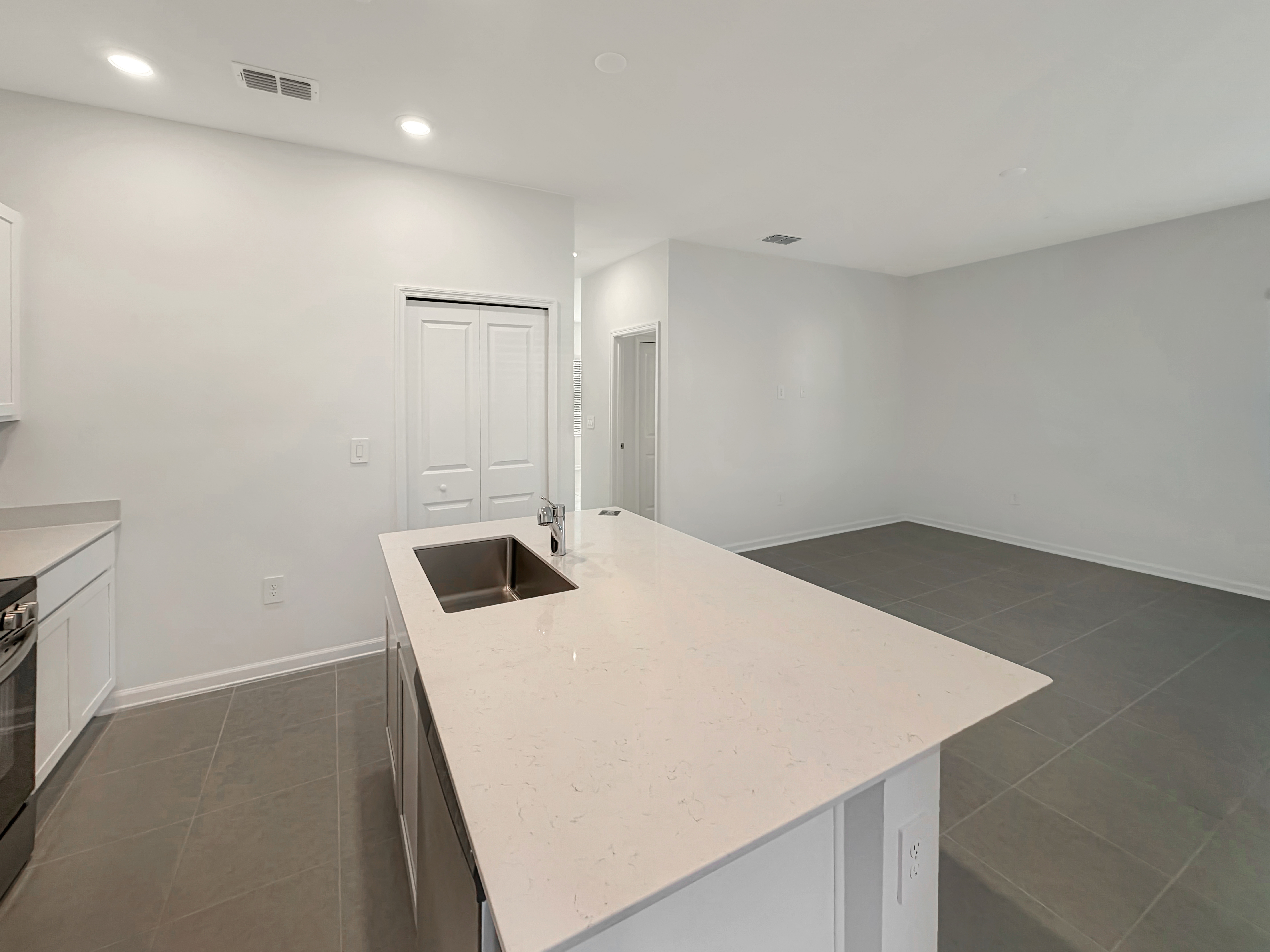 Photo 21 of 40 of 2212 Red Sun St, Apopka, FL