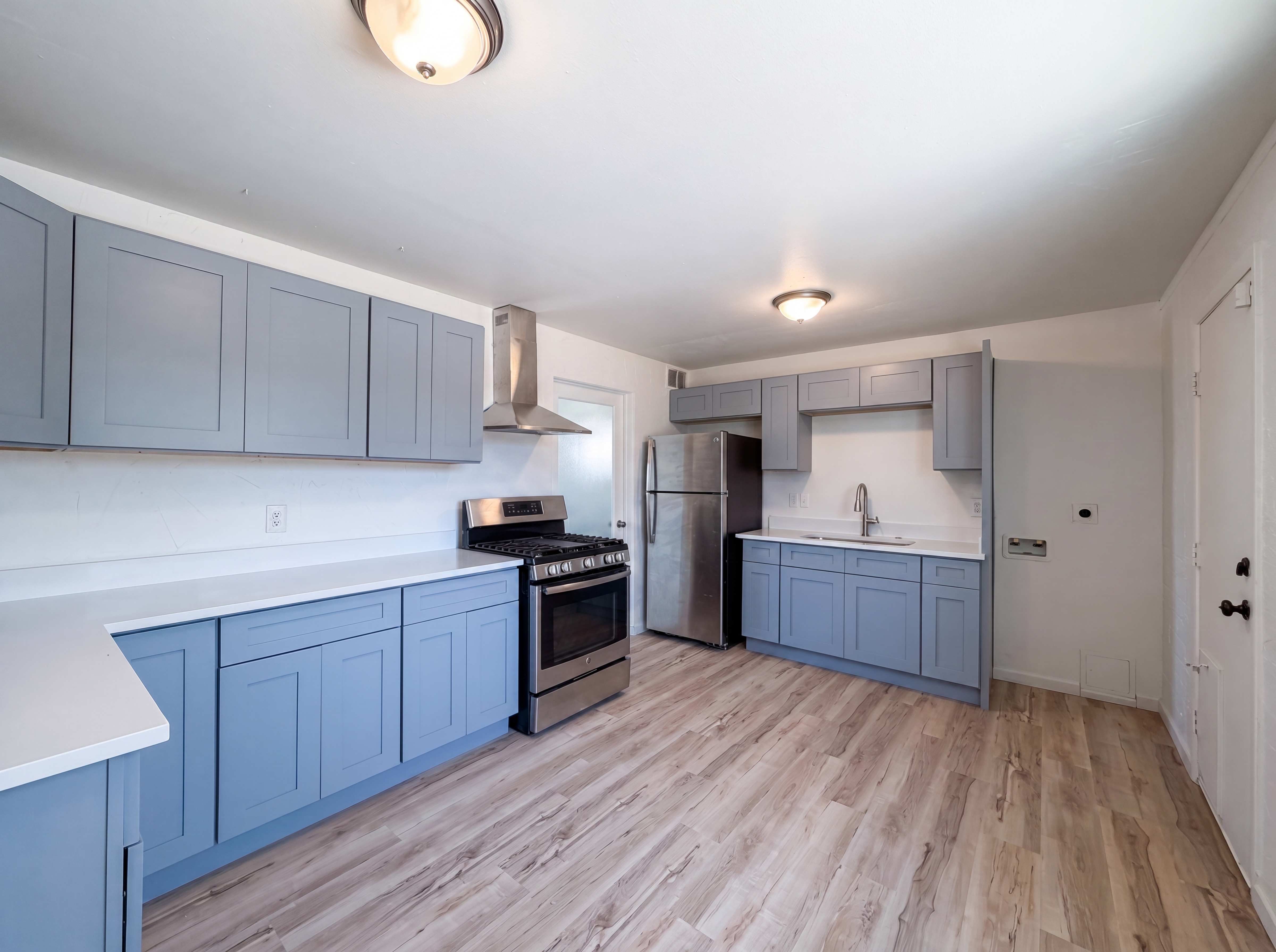 Photo 2 of 18 of 6224 S 20th St, Phoenix, AZ