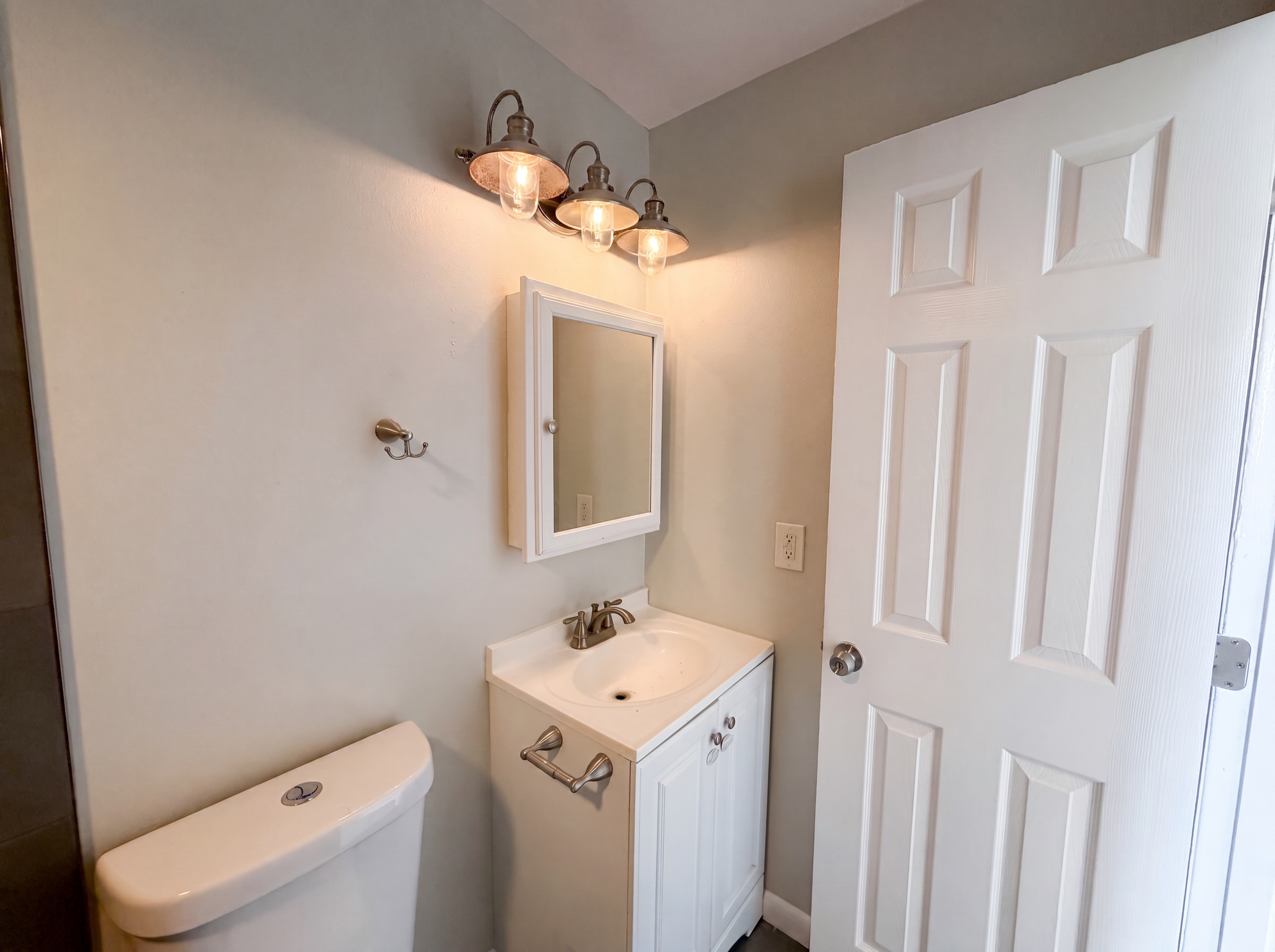 Photo 18 of 22 of 880 Fruitland Dr, Deltona, FL