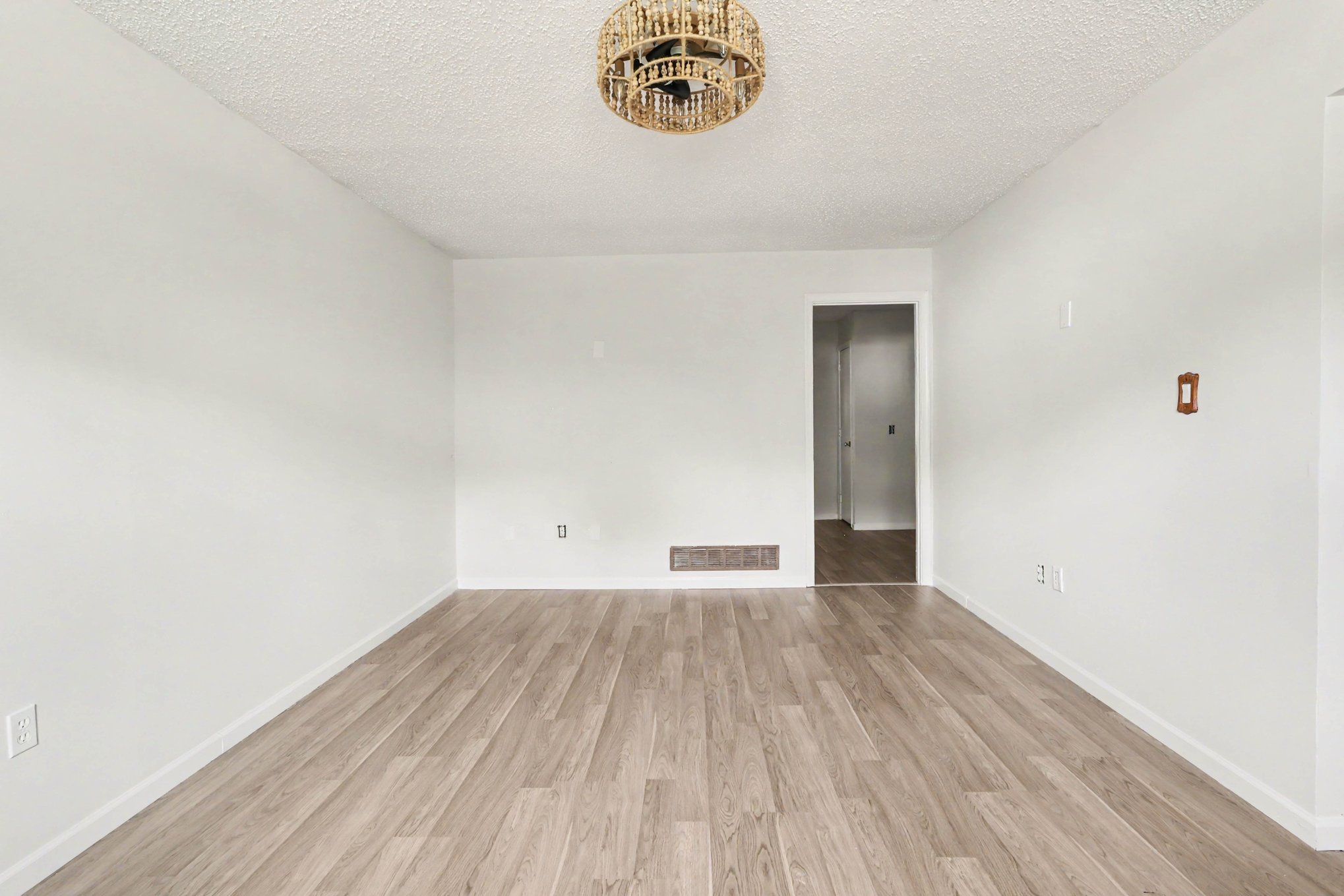 Photo 6 of 54 of 737 Fox Chase Cir, Bear, DE