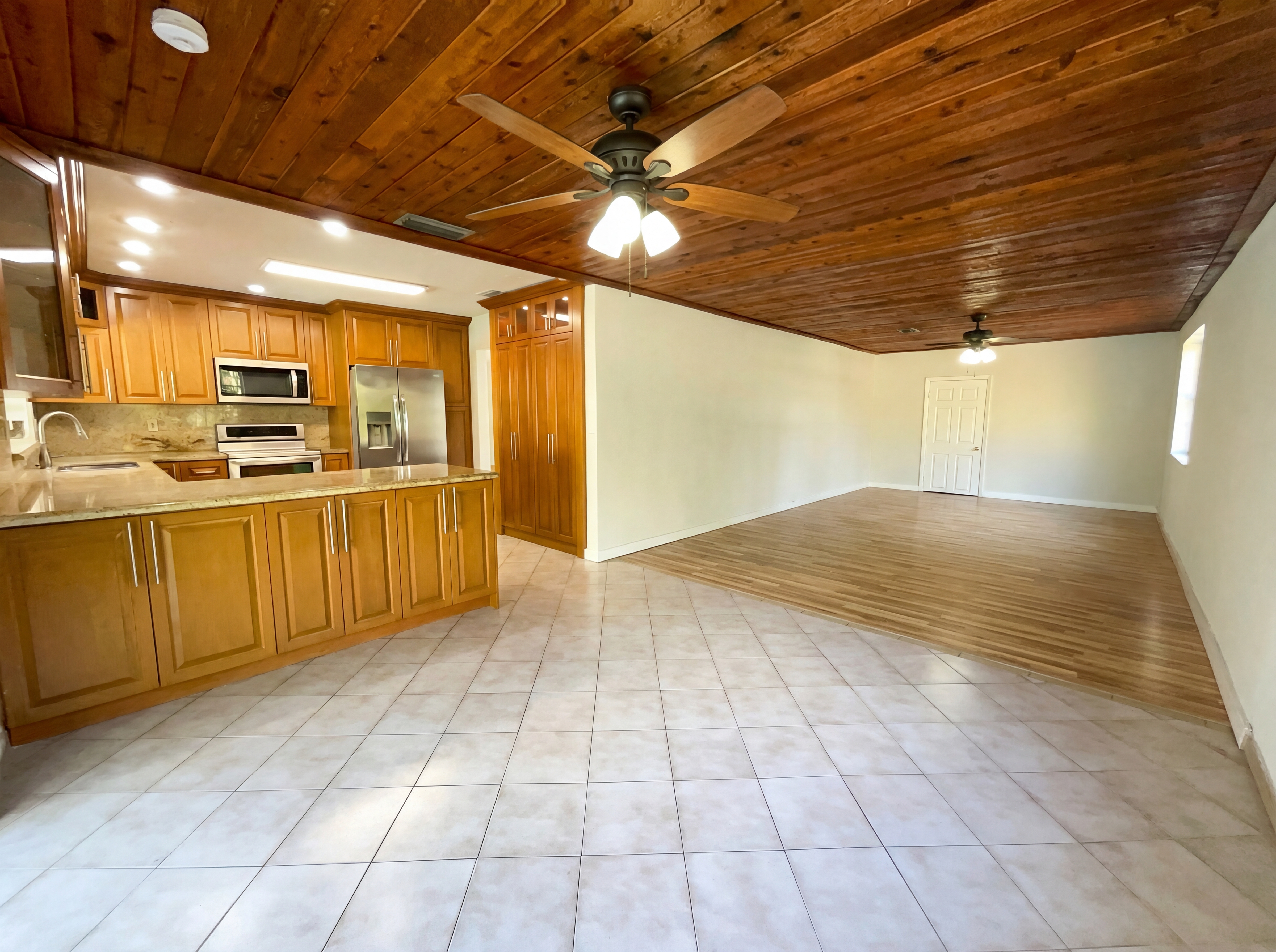 Photo 10 of 21 of 10001 SW 99th Ave, Miami, FL