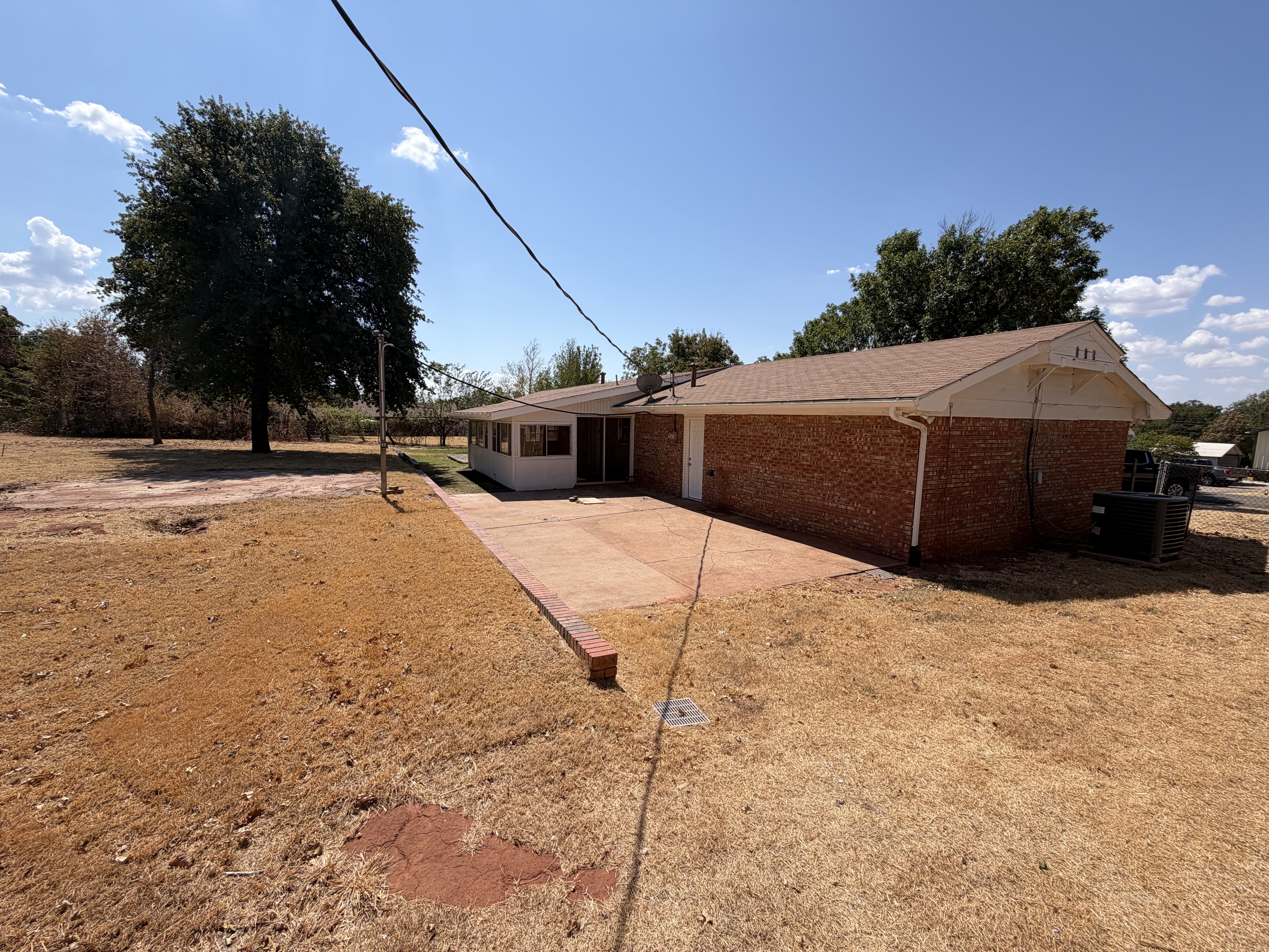 Photo 18 of 20 of 5320 Beverly Dr, Guthrie, OK