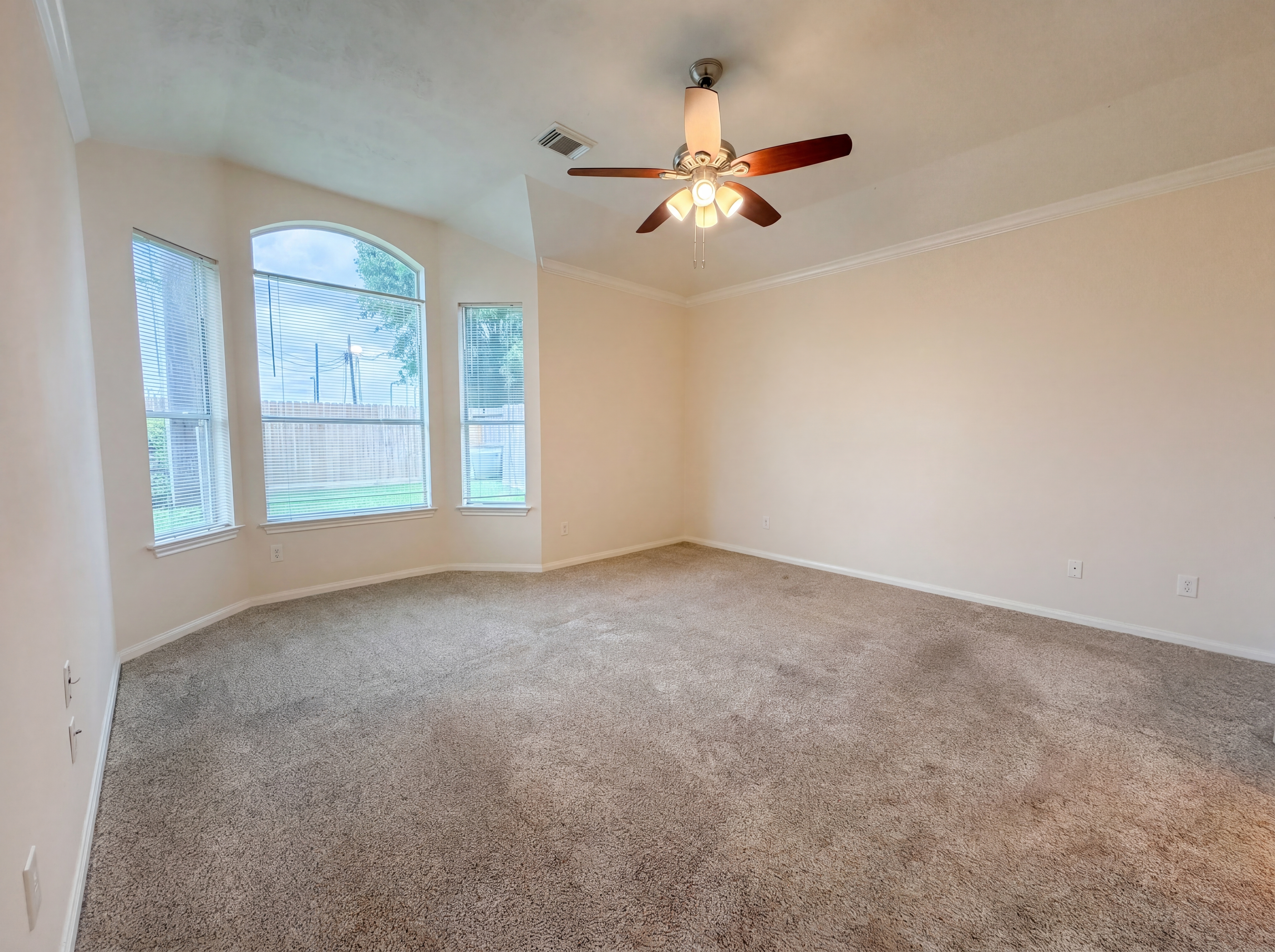 Photo 15 of 21 of 19110 Piney Way Dr, Tomball, TX