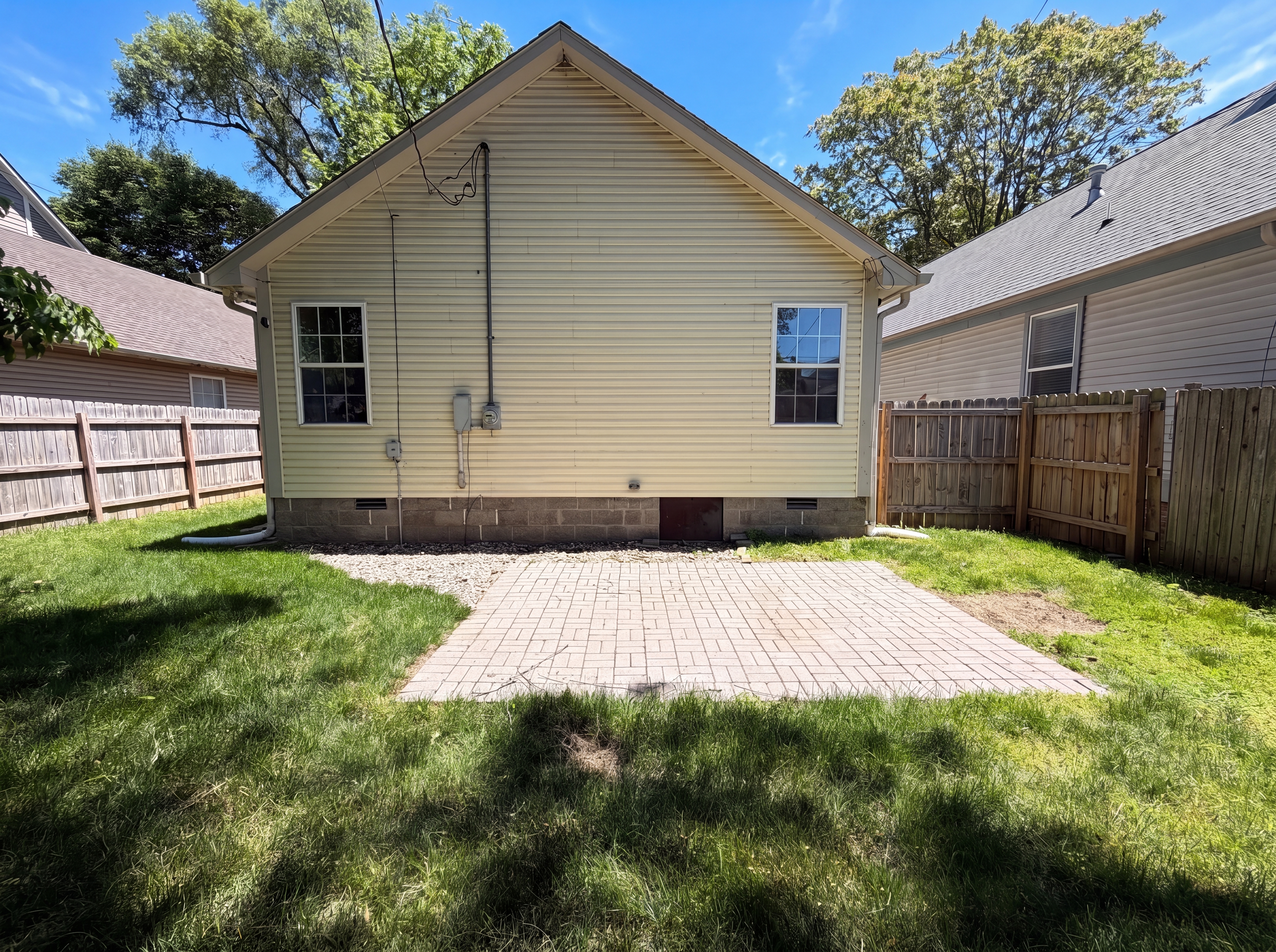 Photo 5 of 15 of 2242 N Alabama St, Indianapolis, IN