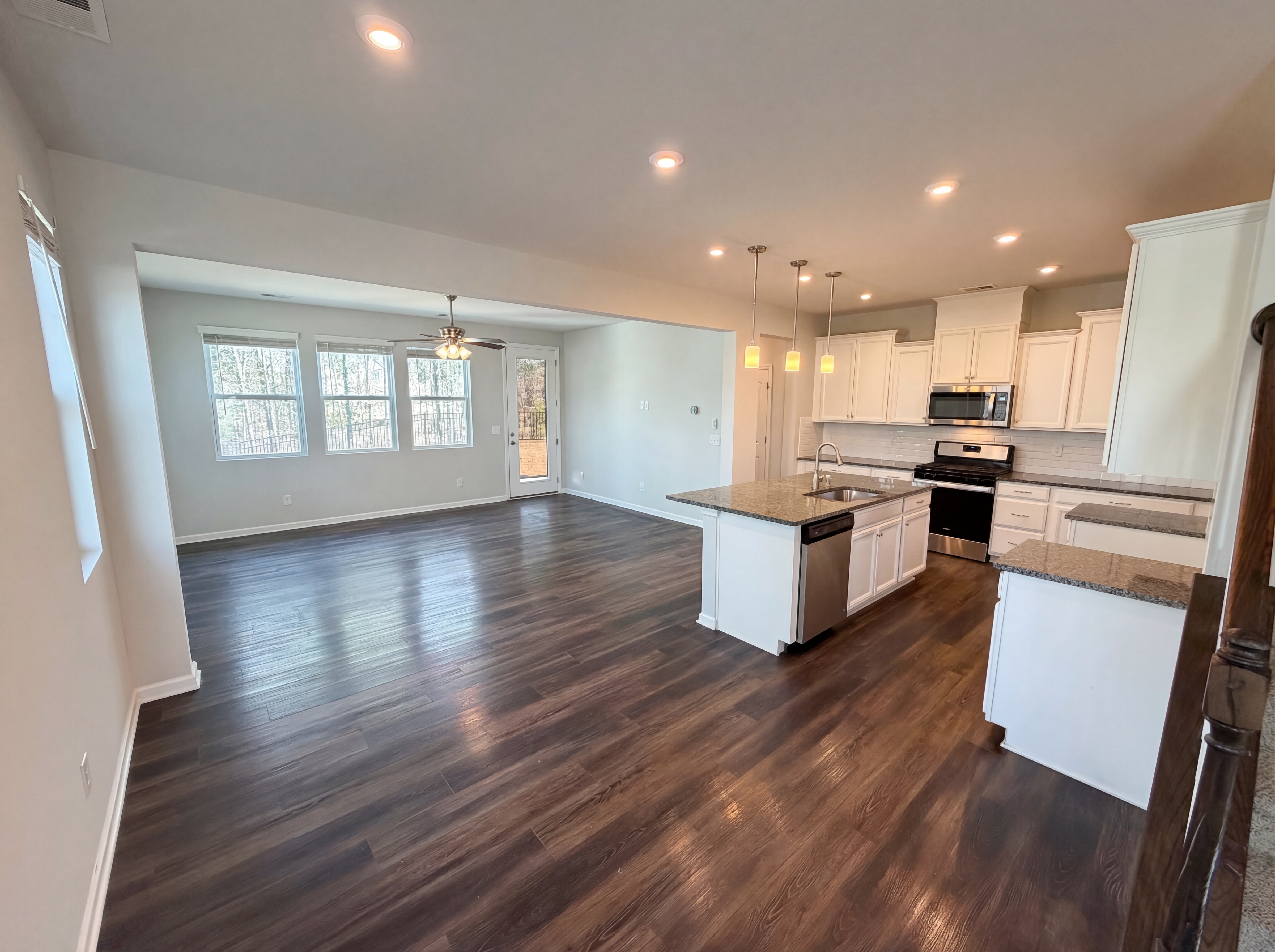 Photo 11 of 24 of 11122 Chalkbark Ln, Charlotte, NC
