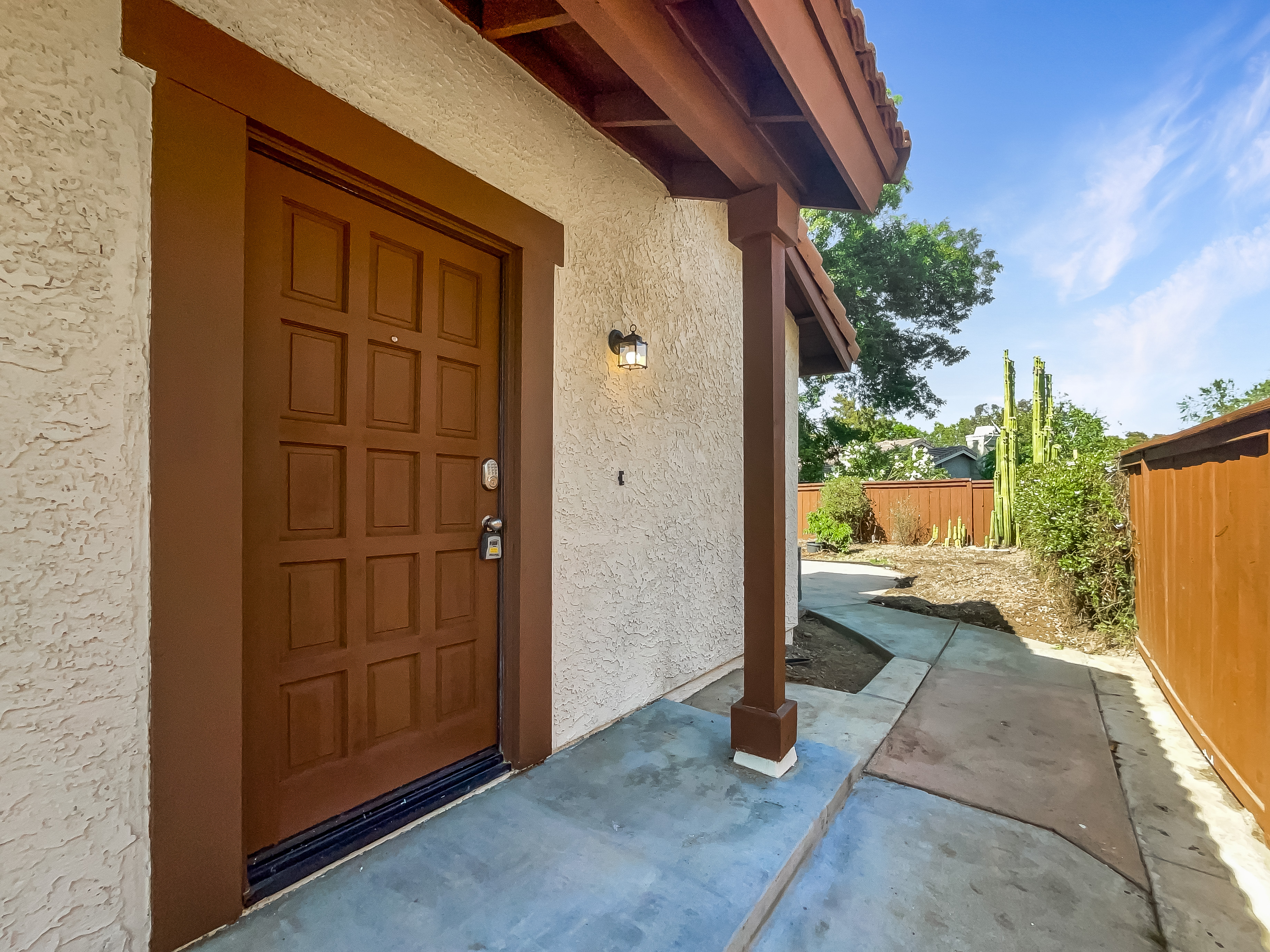 Photo 6 of 23 of 25922 Palomita Dr, Santa Clarita, CA