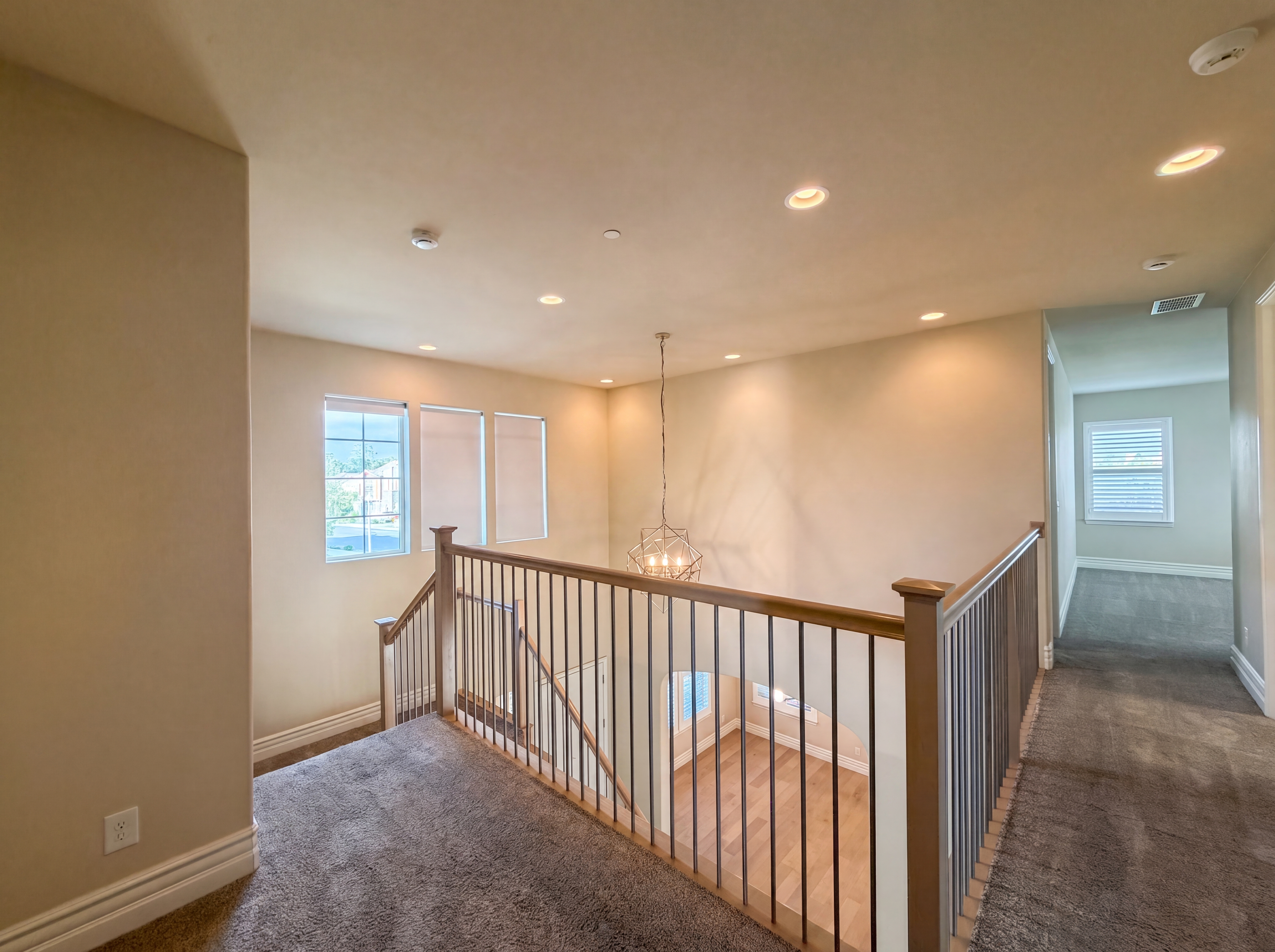 Photo 16 of 36 of 5601 Lakepointe Dr, Rocklin, CA