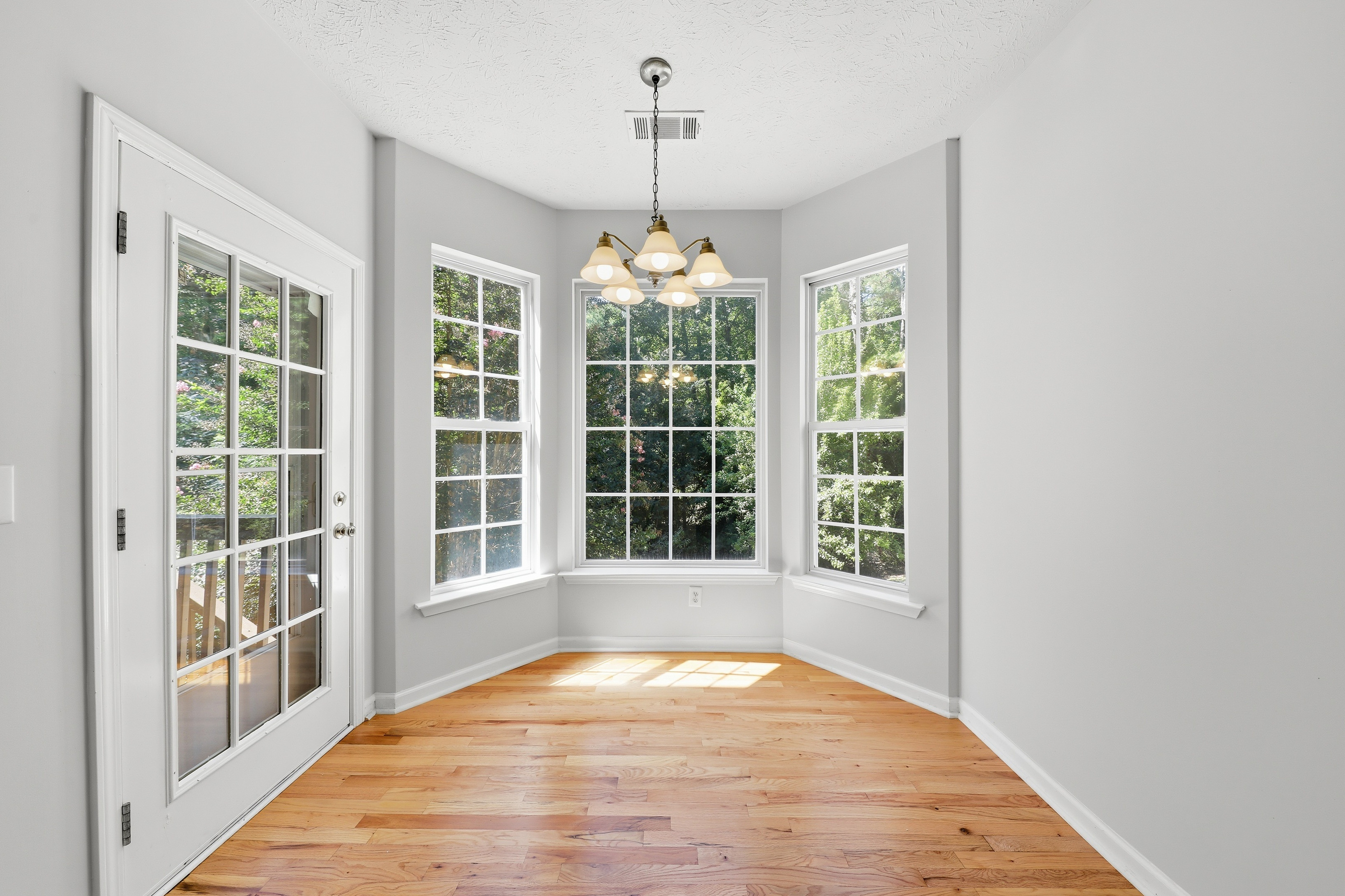 Photo 9 of 43 of 4795 Liberty Rd, Villa Rica, GA