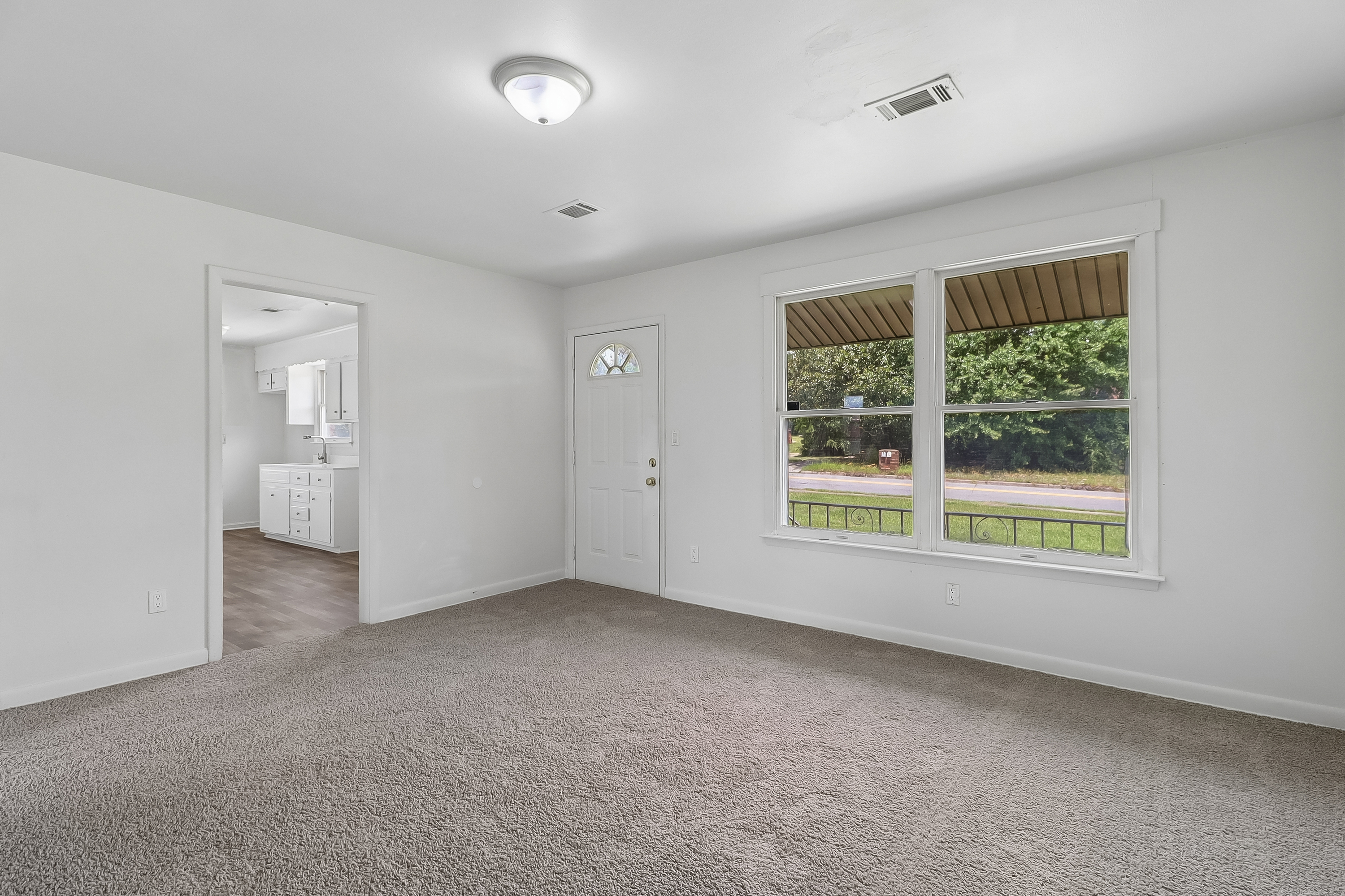 Photo 10 of 27 of 2724 Glenn Hills Dr, Augusta, GA