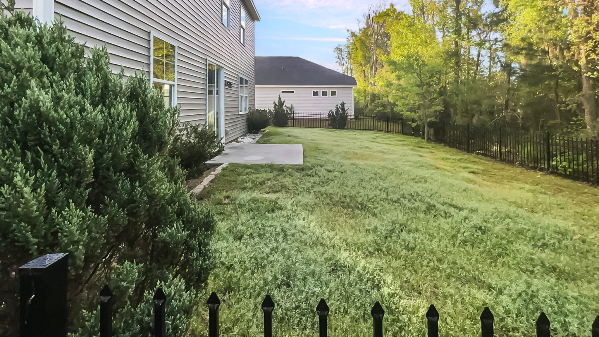 Photo 5 of 18 of 97 Palmer Pl, Richmond Hill, GA