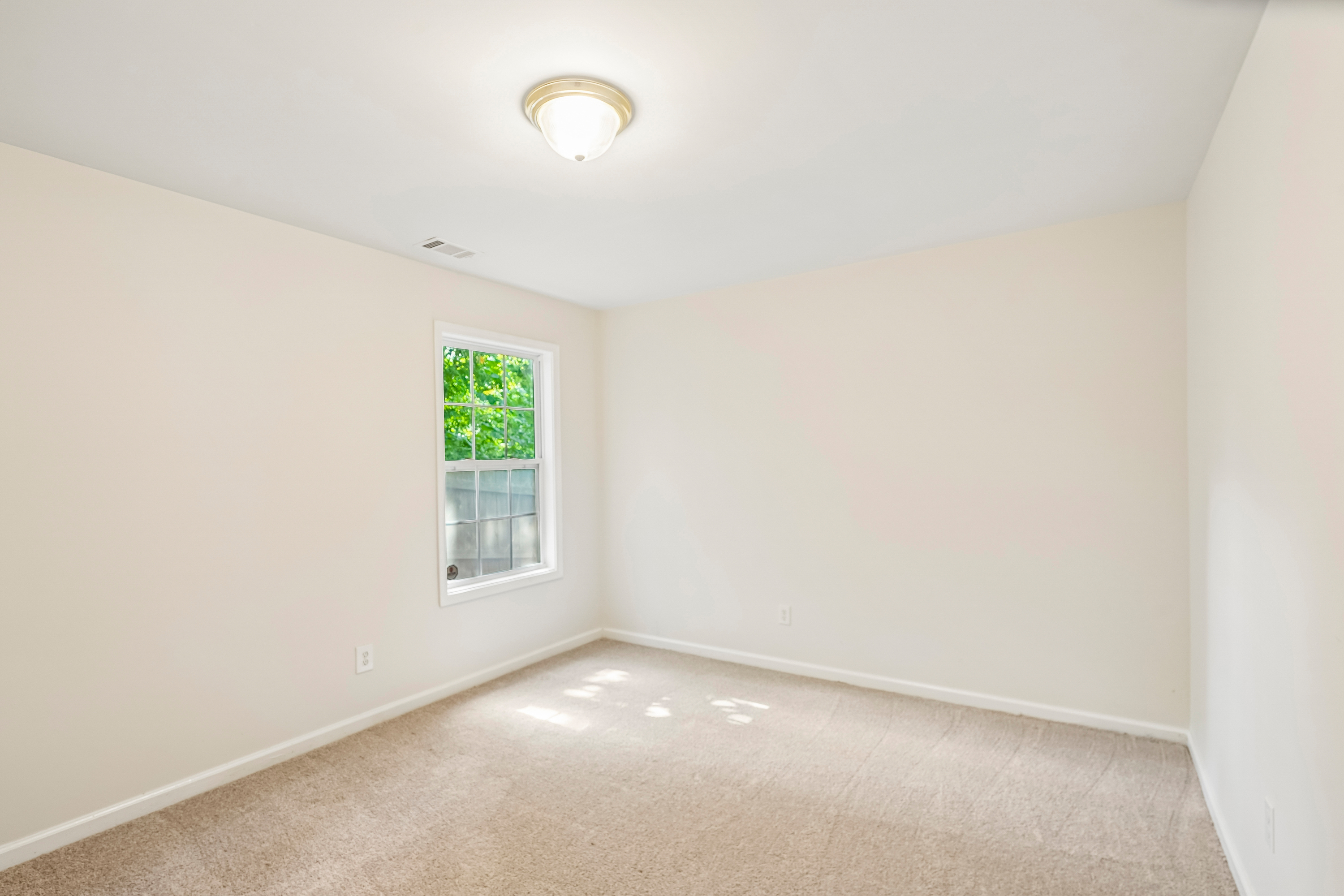 Photo 22 of 31 of 6550 Snowbird Ln, Douglasville, GA