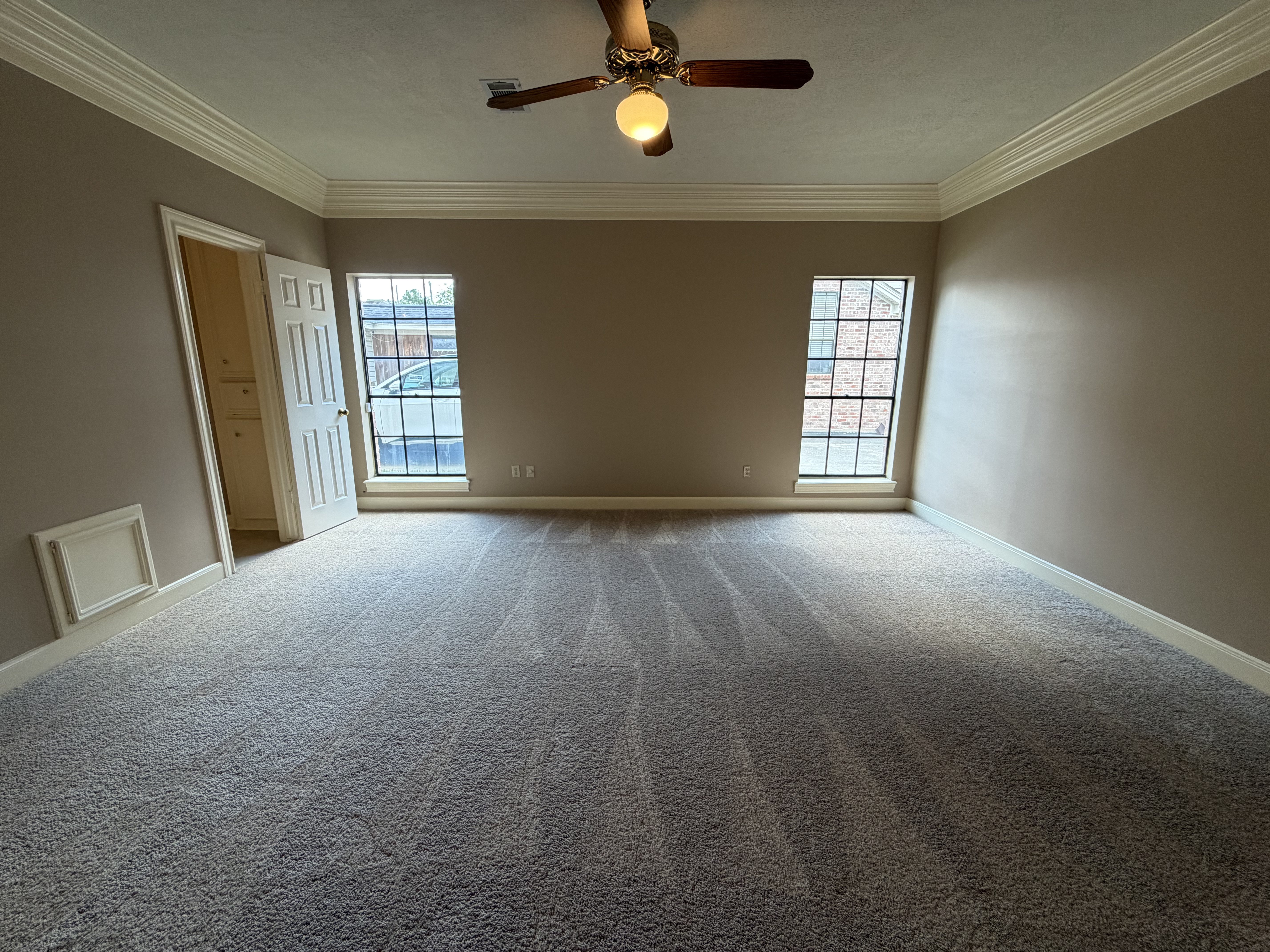Photo 13 of 29 of 17418 Wilton Park Ct, Spring, TX