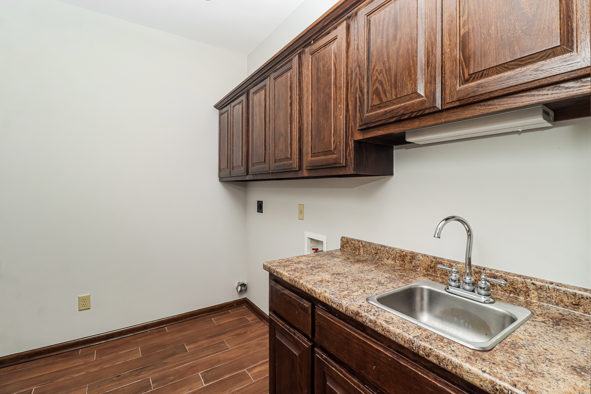 Photo 10 of 25 of 7632 Holly Springs Rd, Hernando, MS