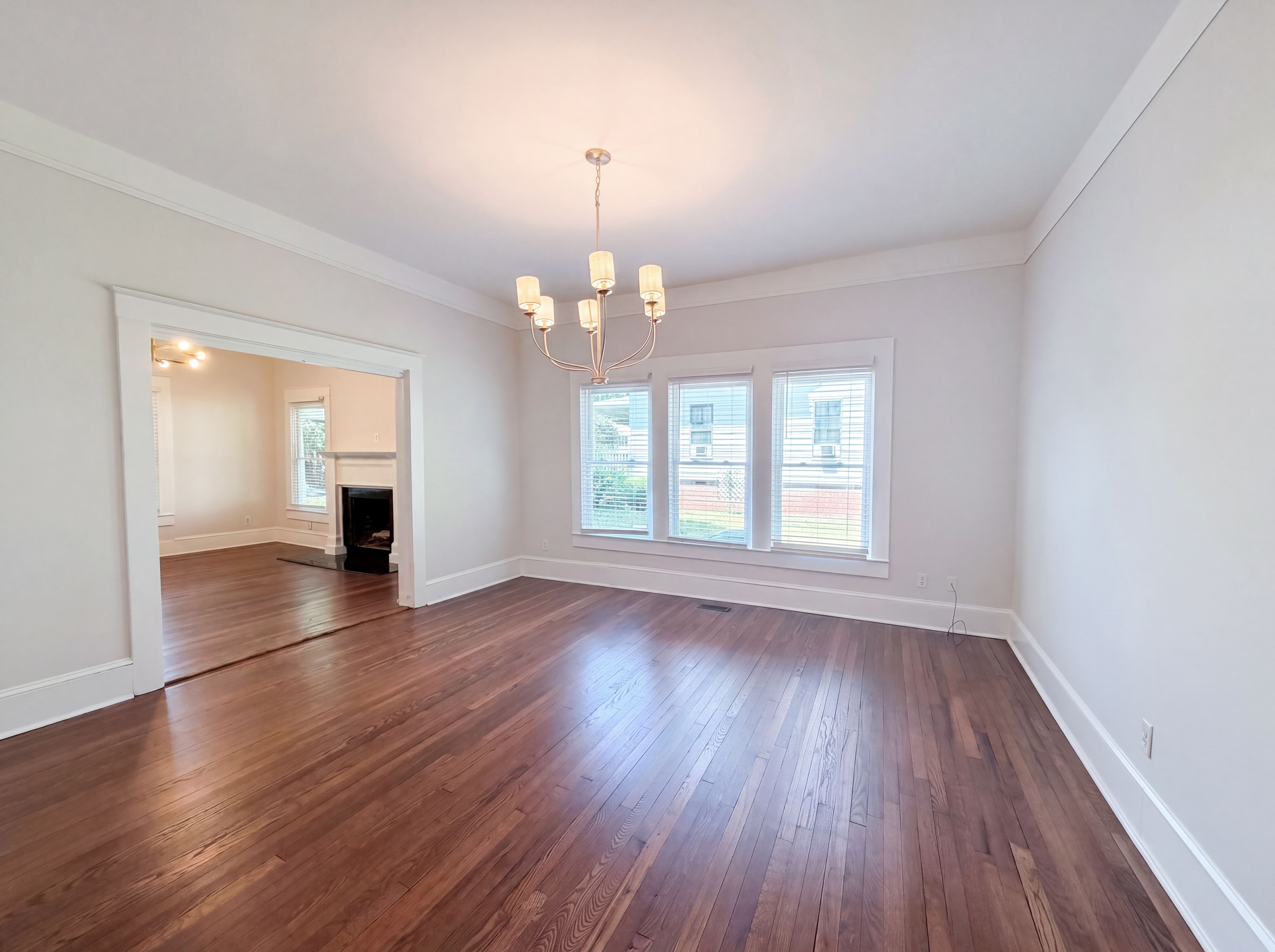 Photo 10 of 19 of 329 W McLelland Ave, Mooresville, NC