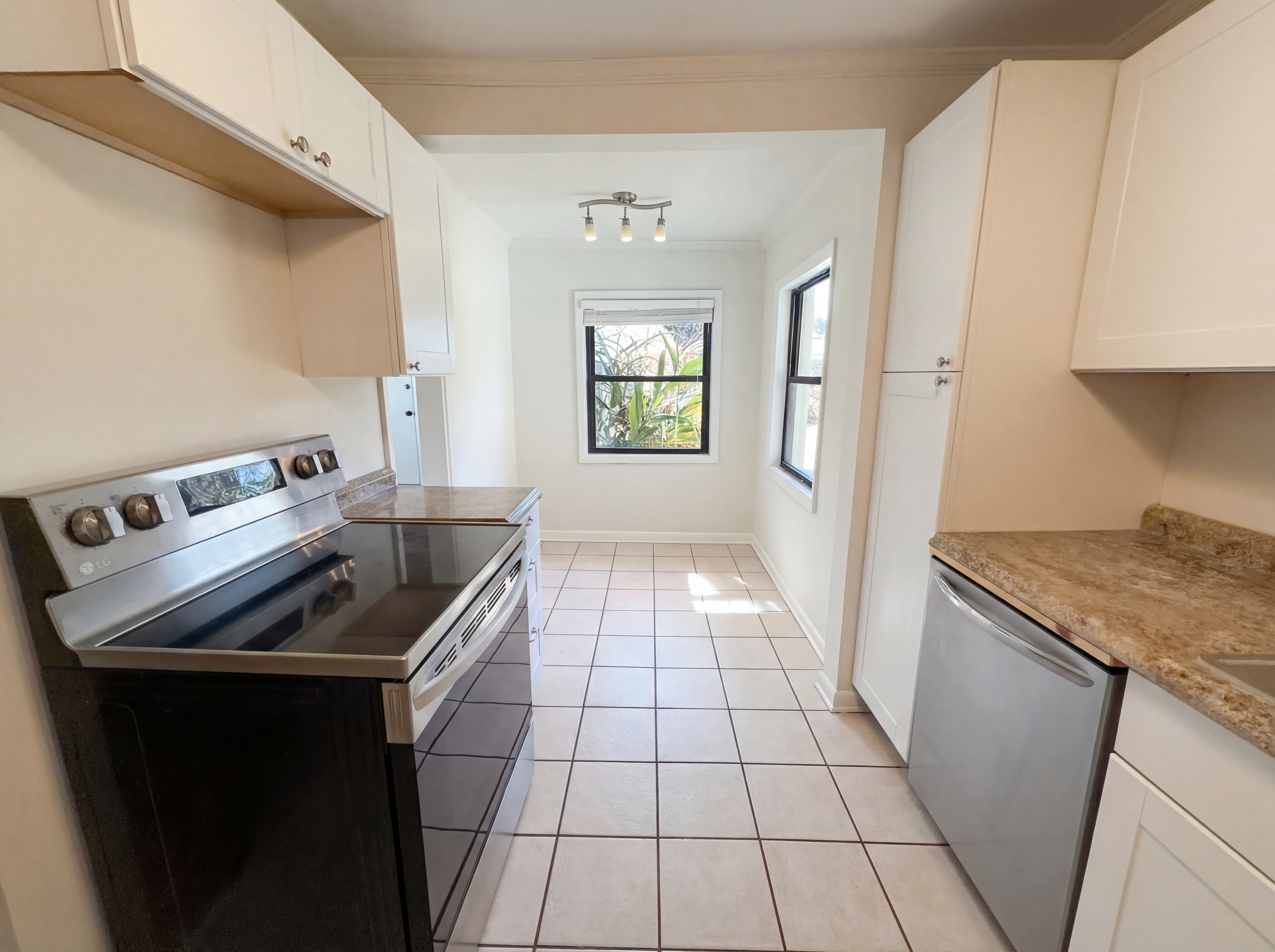Photo 12 of 26 of 5414 Coppedge Ave, Jacksonville, FL