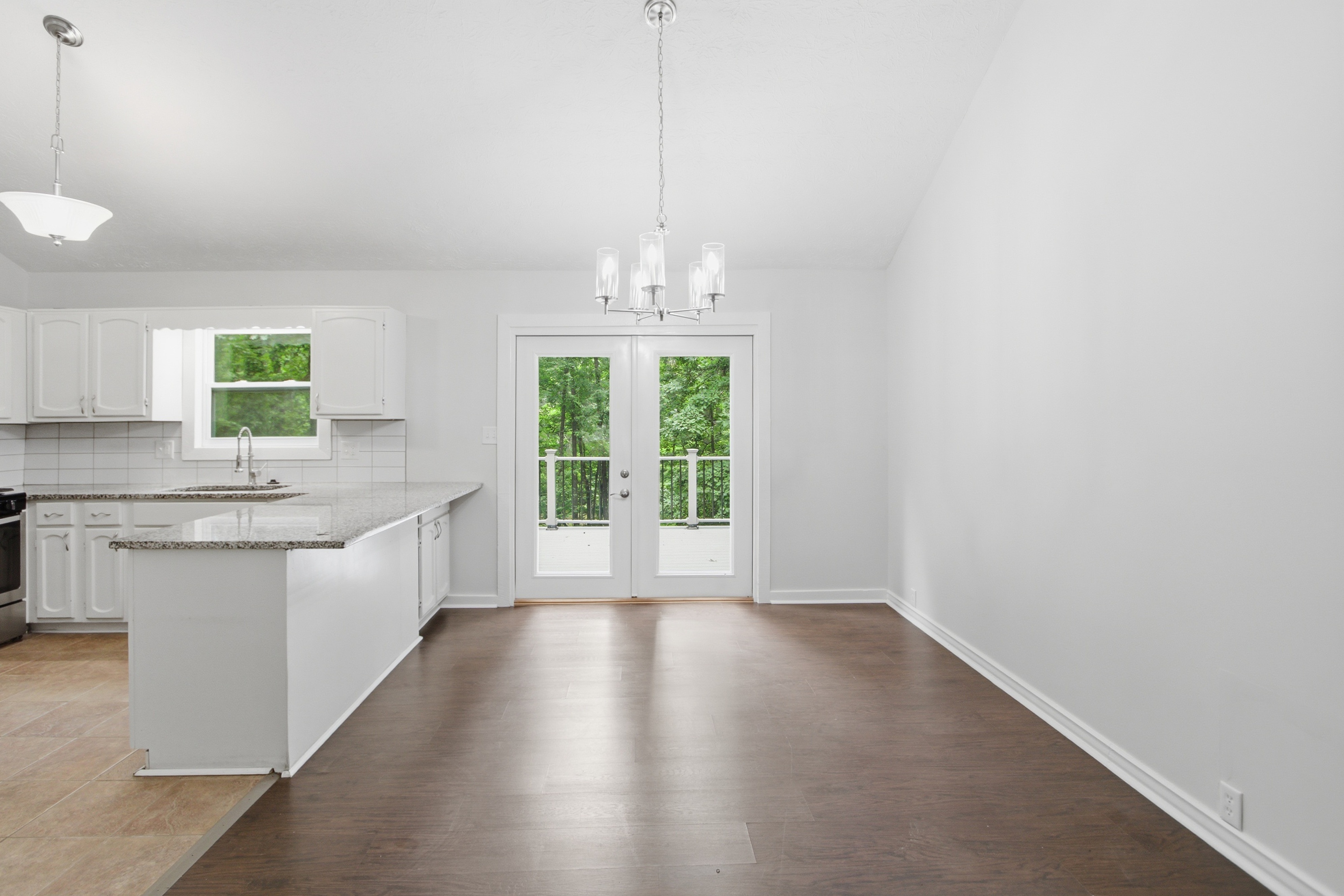 Photo 8 of 33 of 1035 Lakewood Dr, Marietta, GA