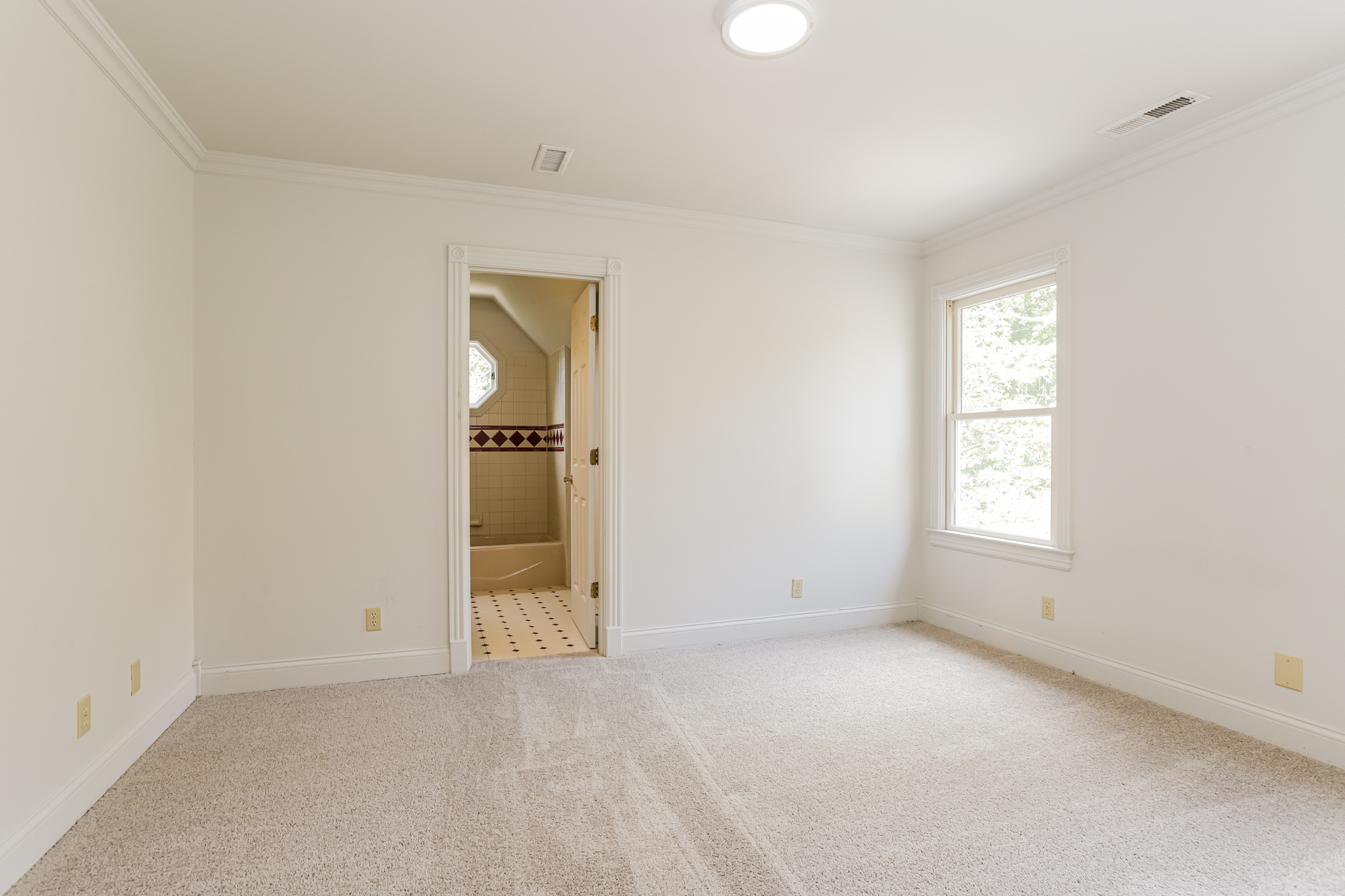 Photo 15 of 27 of 116 Westview Ln, Oak Ridge, TN