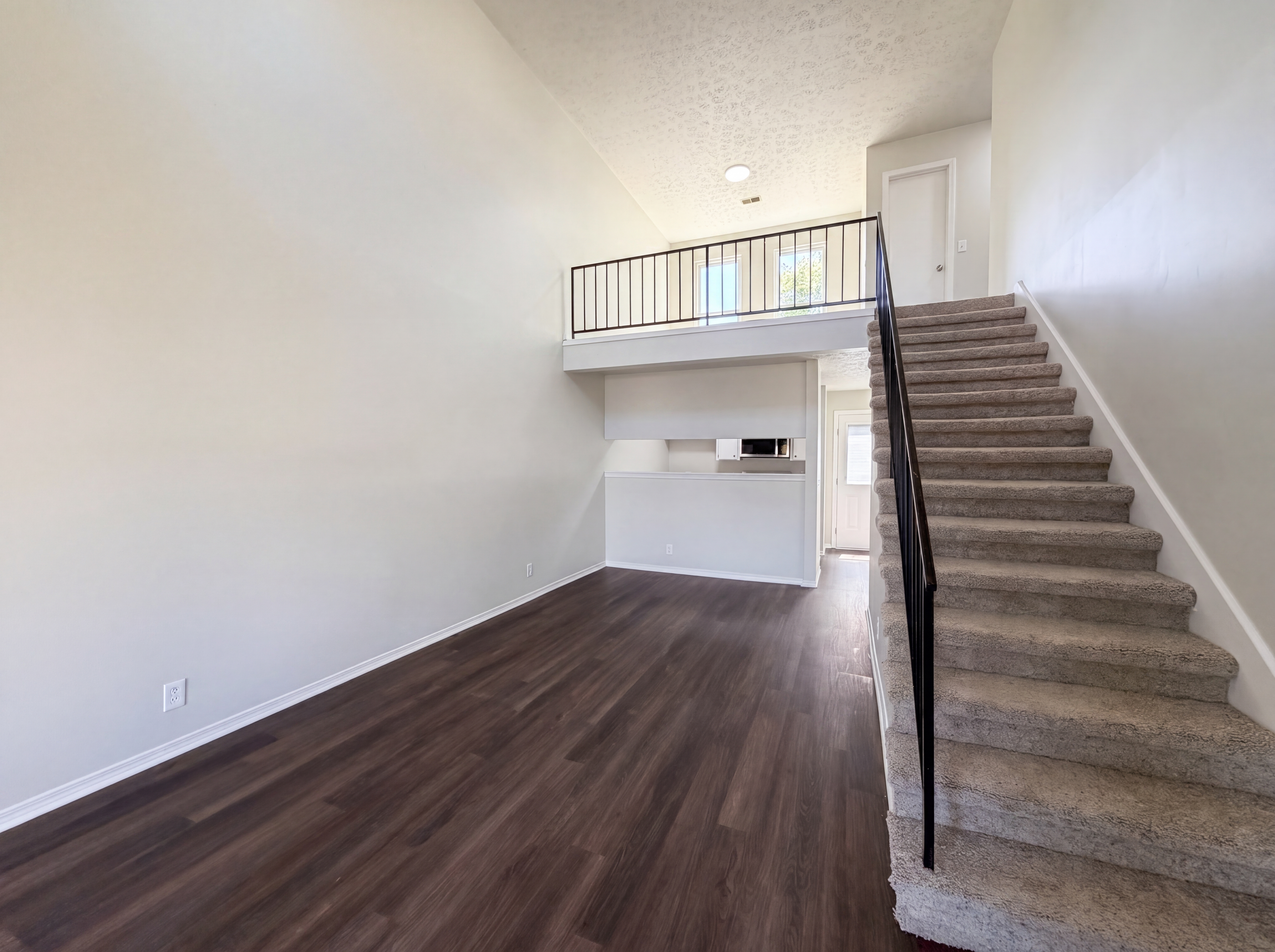 Photo 7 of 17 of 535 Amquiwood Ct, Madison, TN