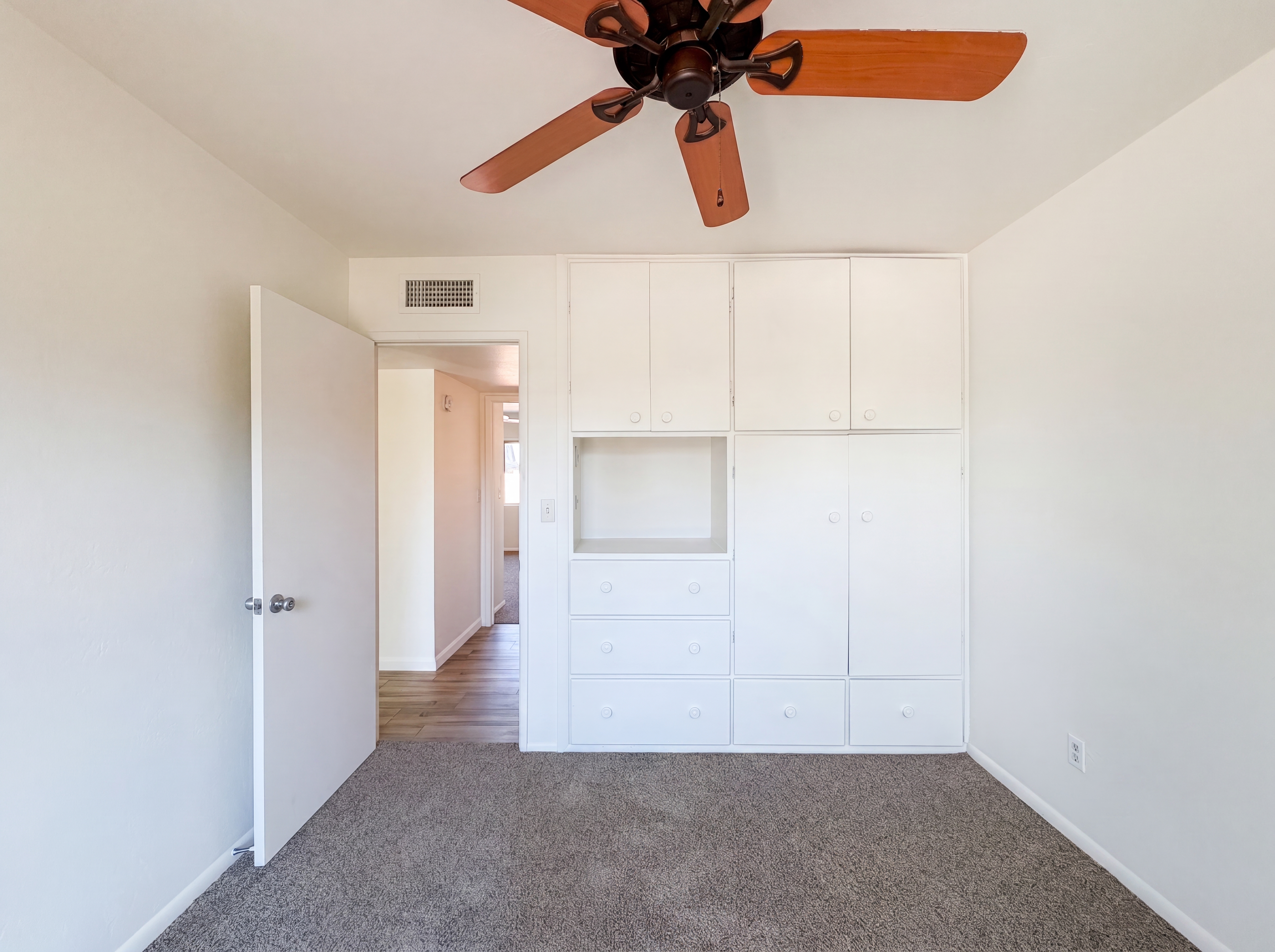 Photo 11 of 24 of 4813 S Terry Ln, Tempe, AZ