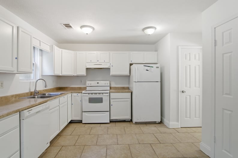 Property photo 2 of 8544 Westchester Dr