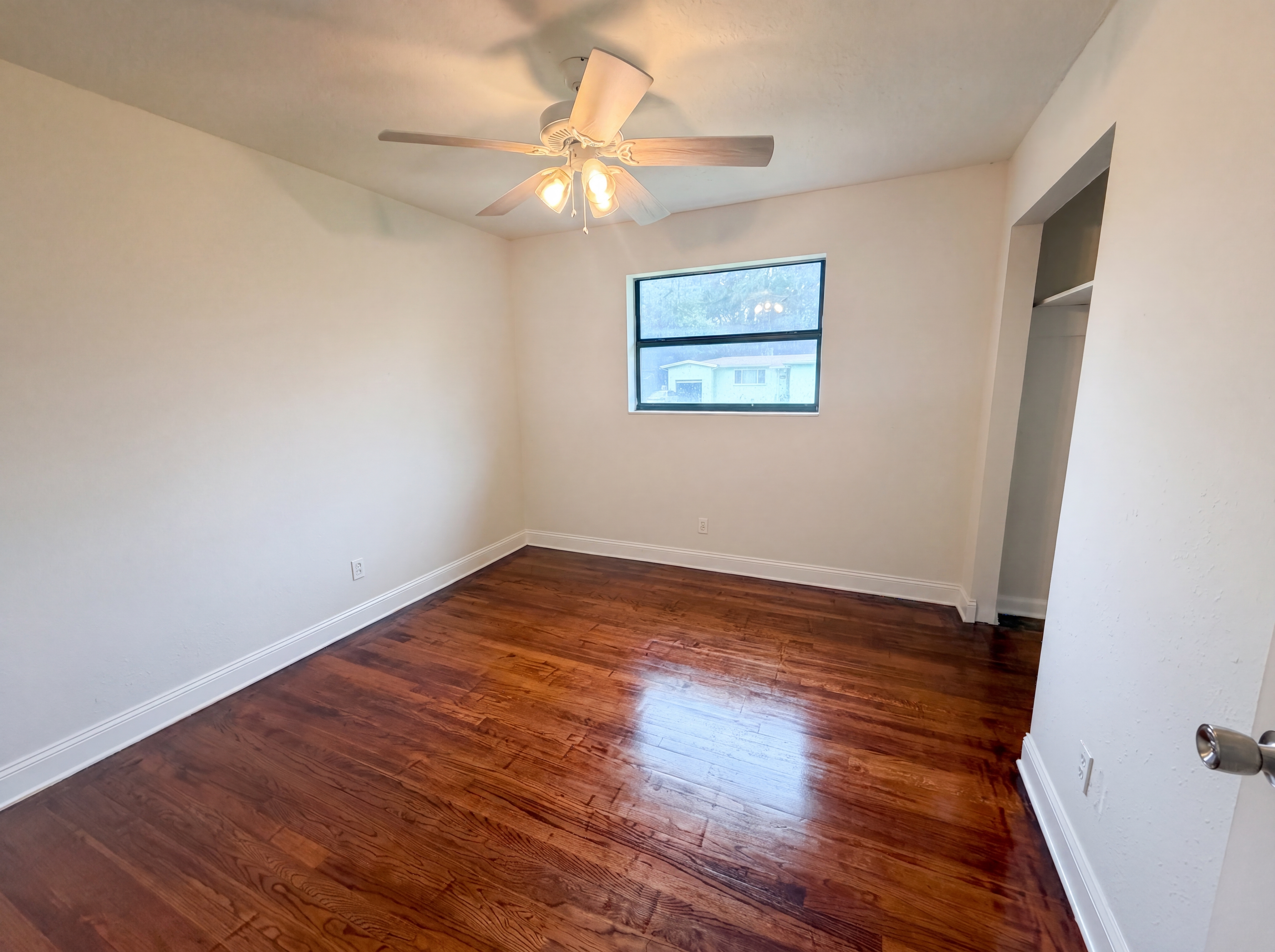 Photo 9 of 18 of 7520 Altus Dr S, Jacksonville, FL