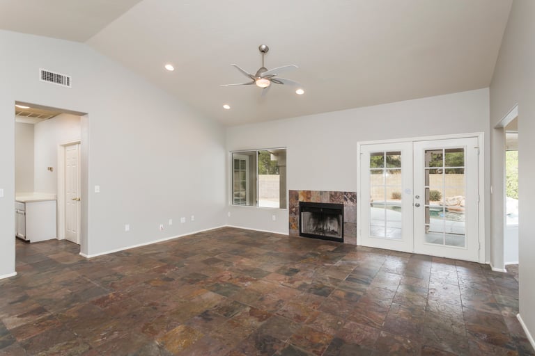 Photo 4 of 22 - 14333 N 78th Ave, Peoria, AZ 85381