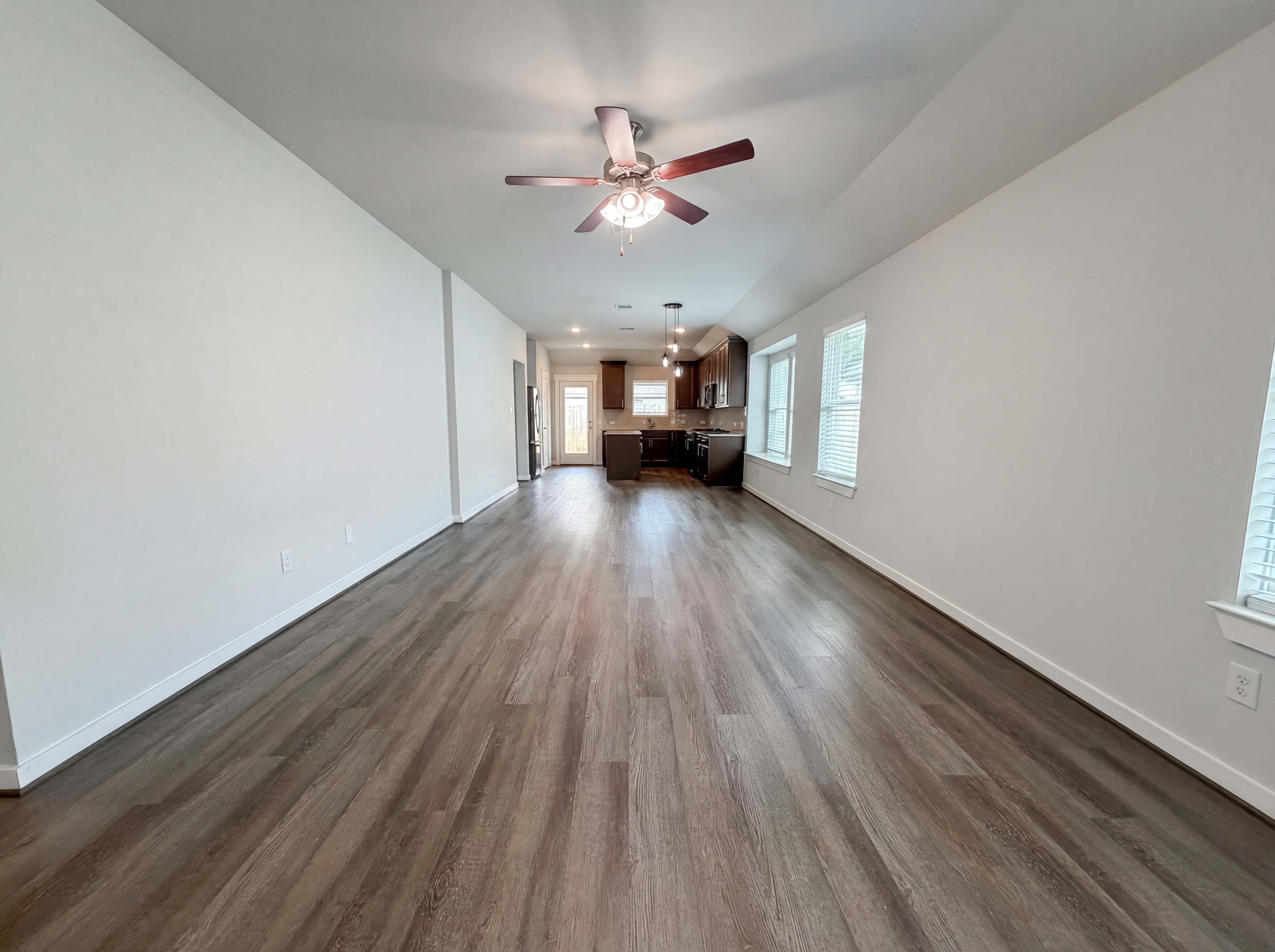 Photo 3 of 19 of 40839 Mostyn Hill Dr, Magnolia, TX