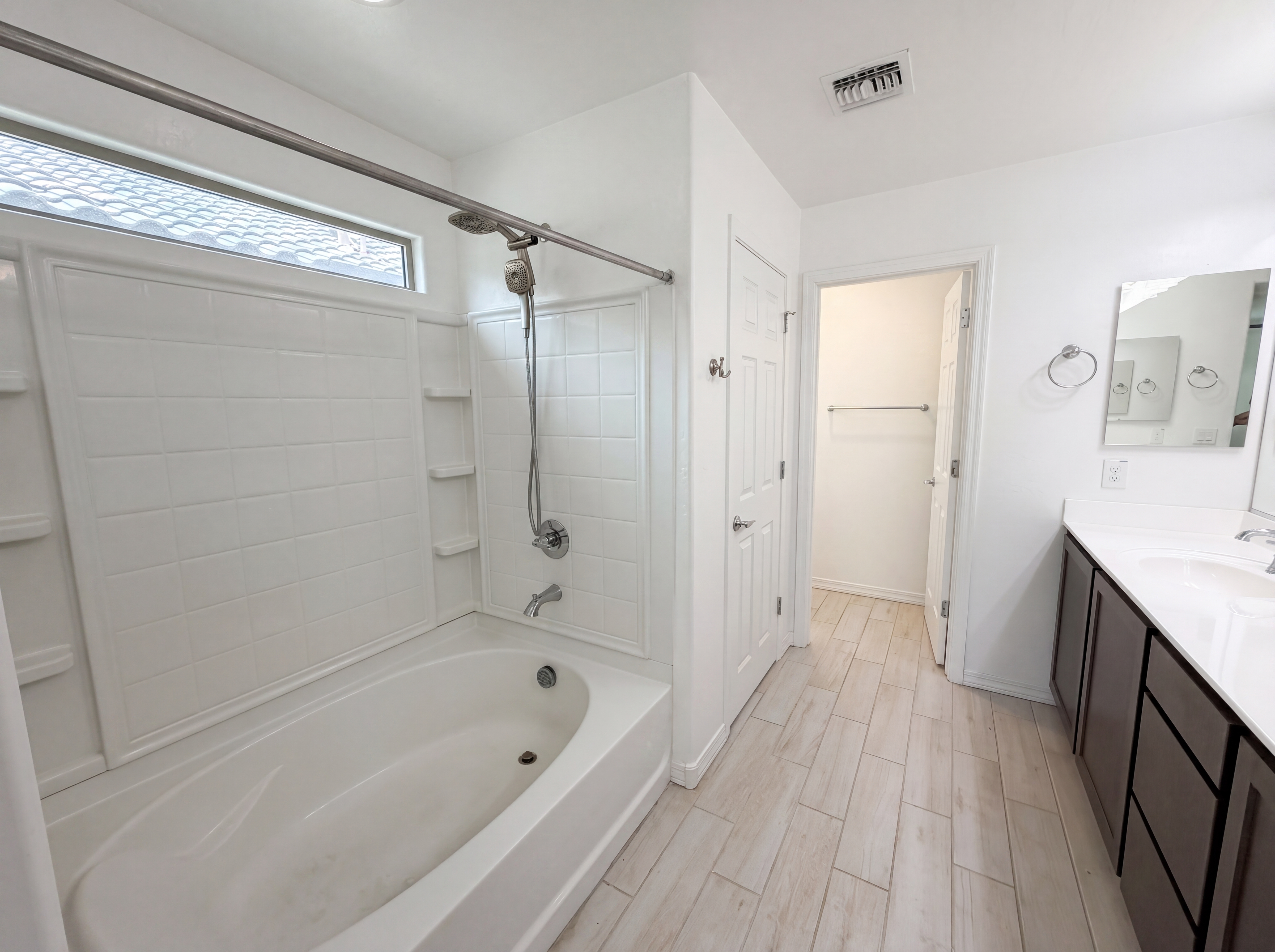 Photo 11 of 26 of 5728 W Raymond St, Phoenix, AZ