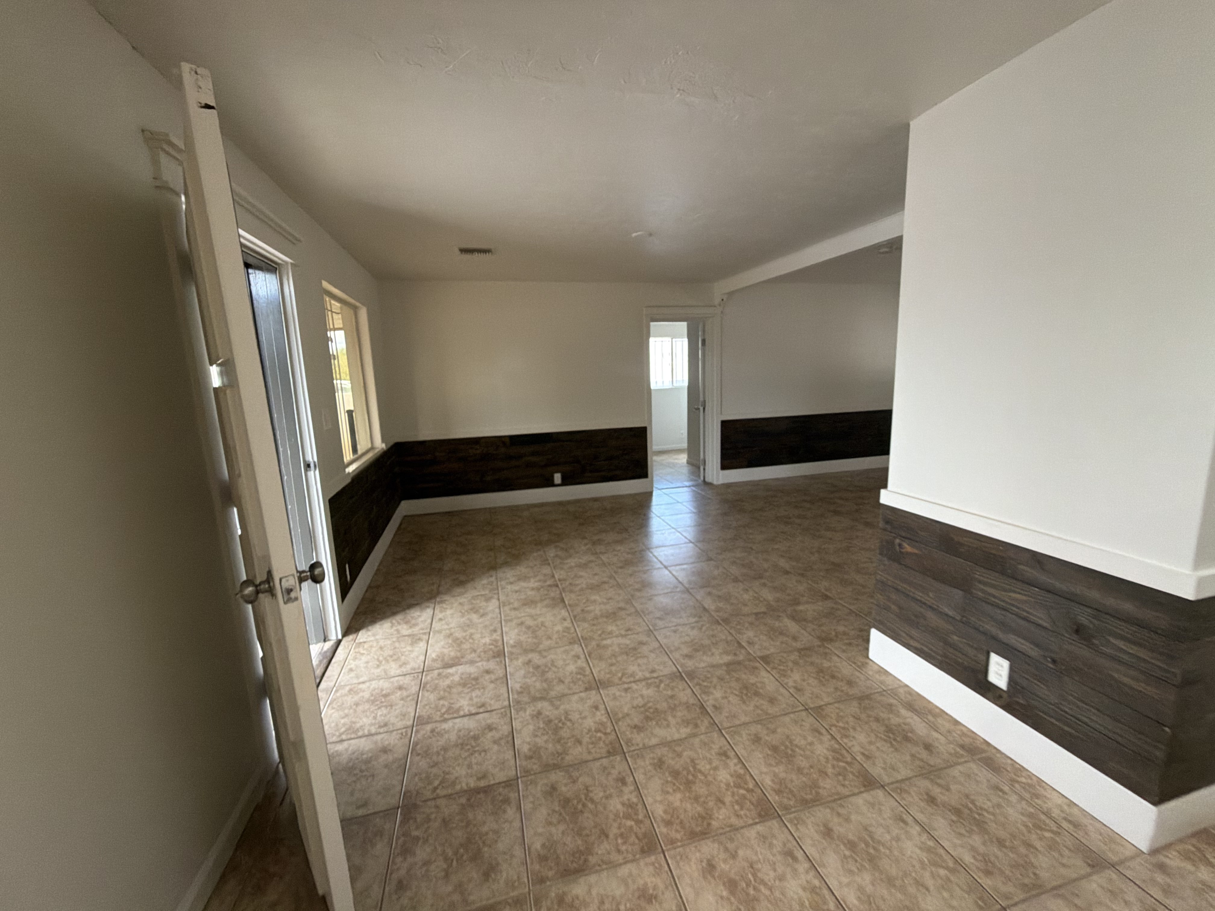 Photo 8 of 29 of 1621 S Bristol Ave, Tucson, AZ