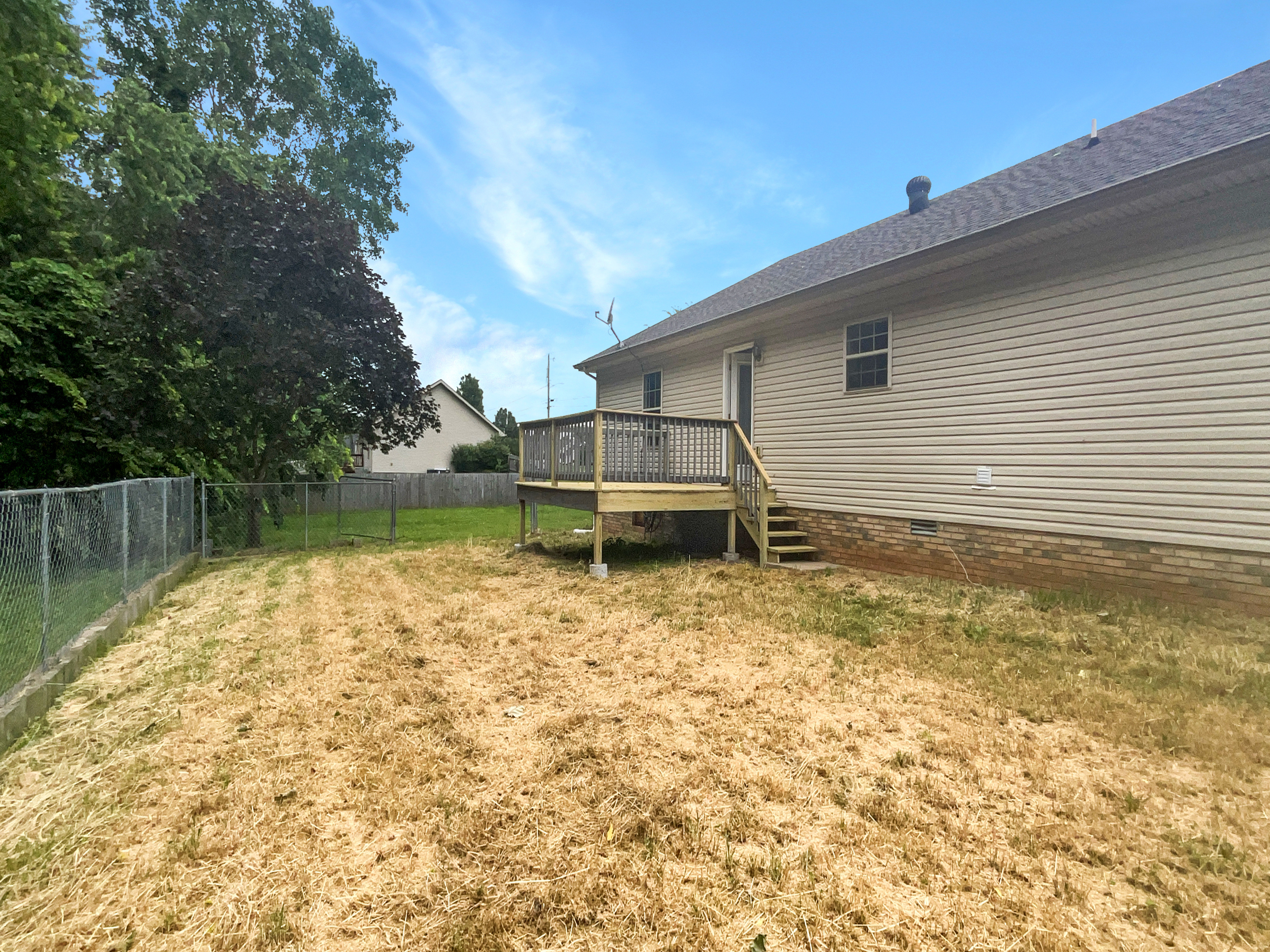 Photo 8 of 21 of 1274 Silver Star Dr, Clarksville, TN