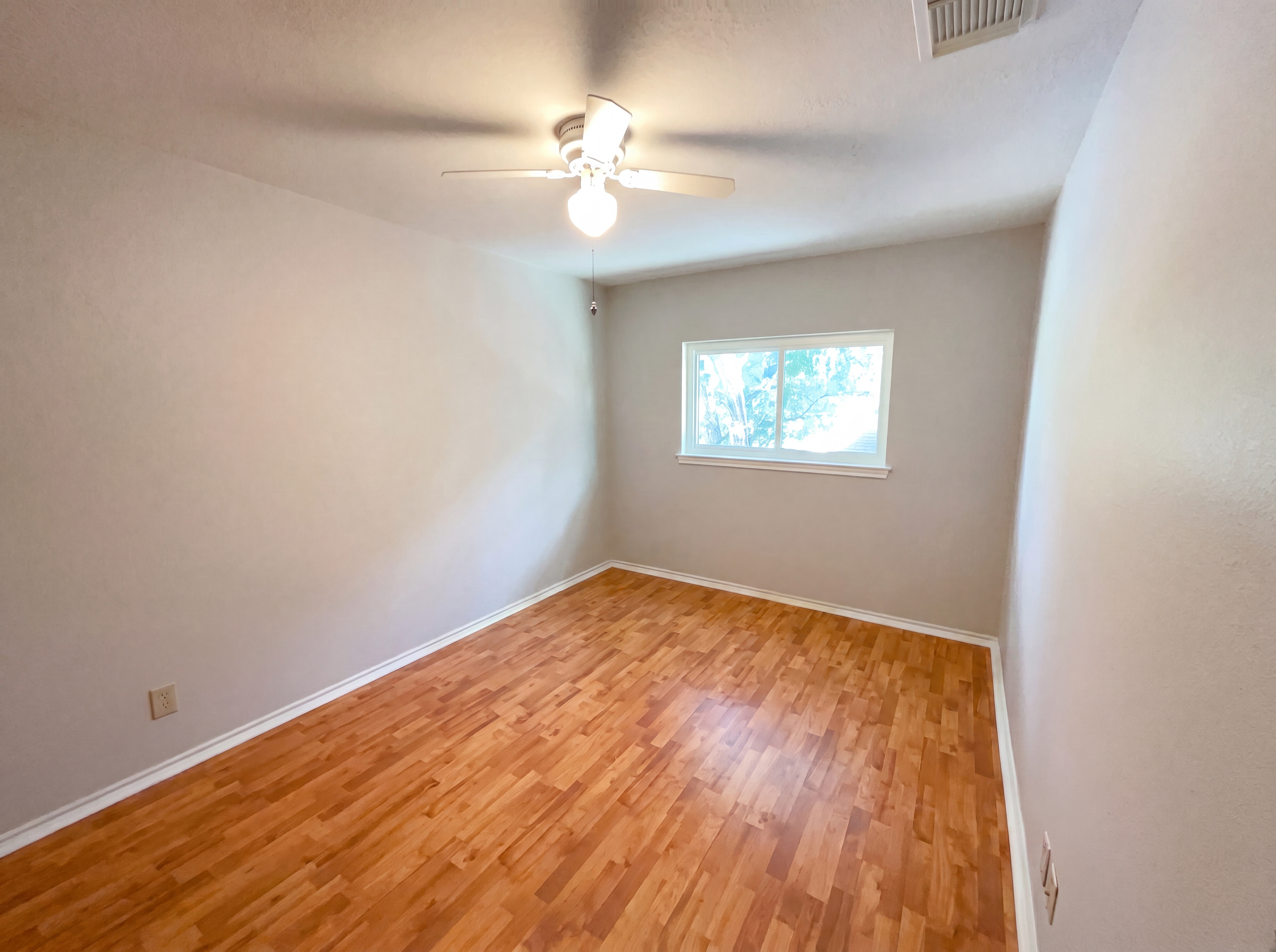 Photo 11 of 19 of 10967 Cedar Park, San Antonio, TX