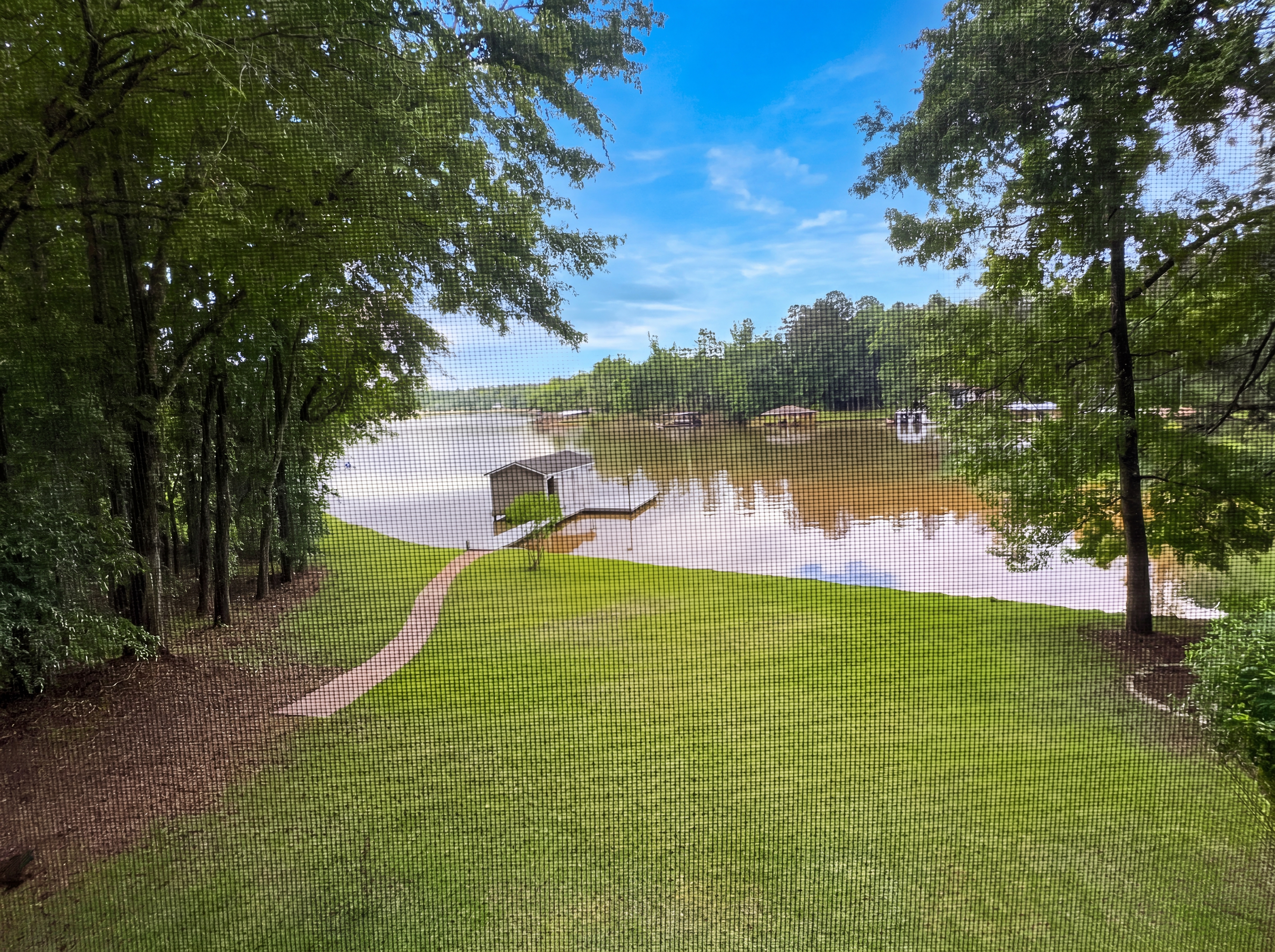 Photo 17 of 19 of 120 Bay Ct, Eatonton, GA
