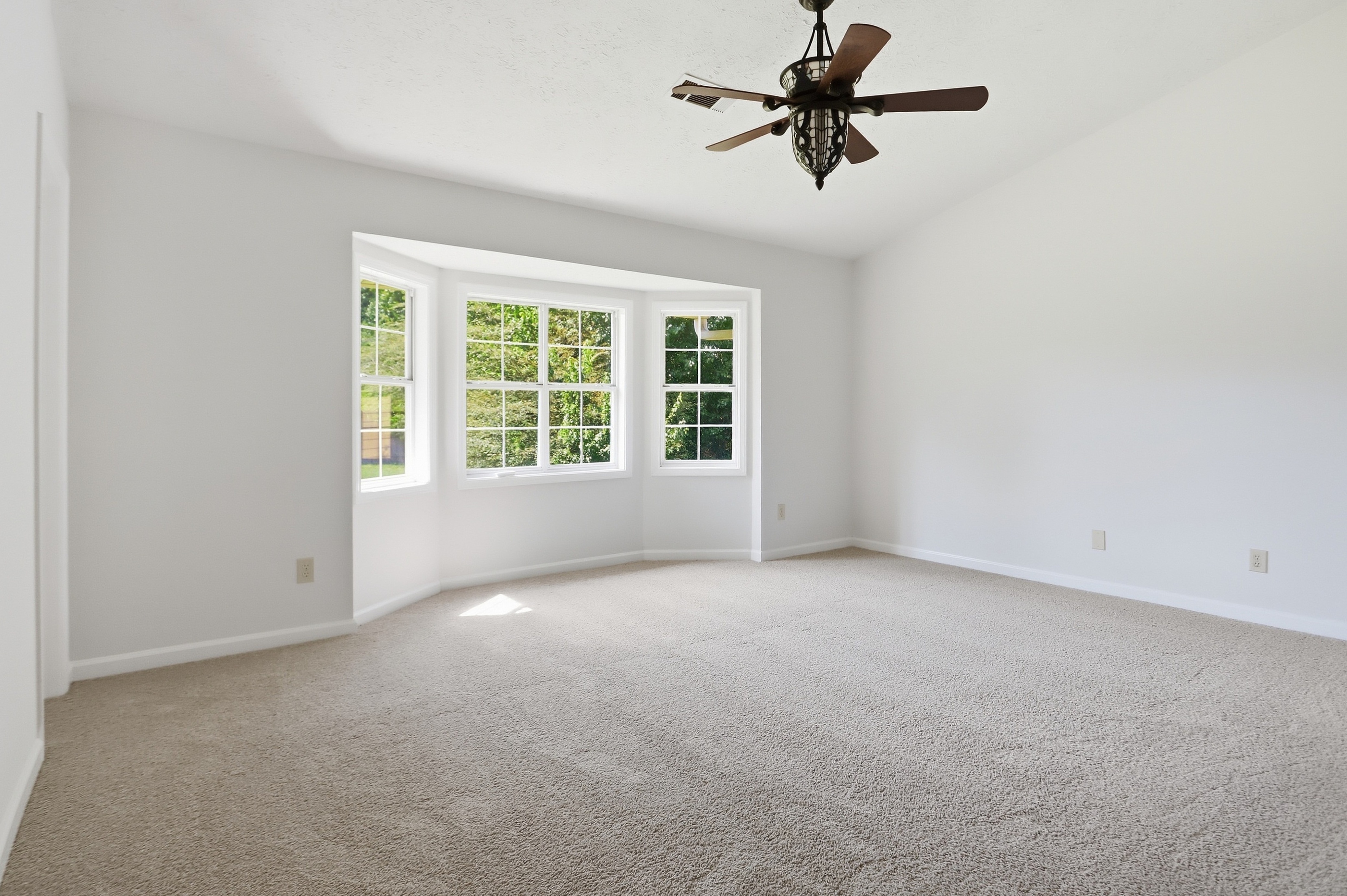 Photo 4 of 38 of 5430 Princeton Oaks Dr, Sugar Hill, GA